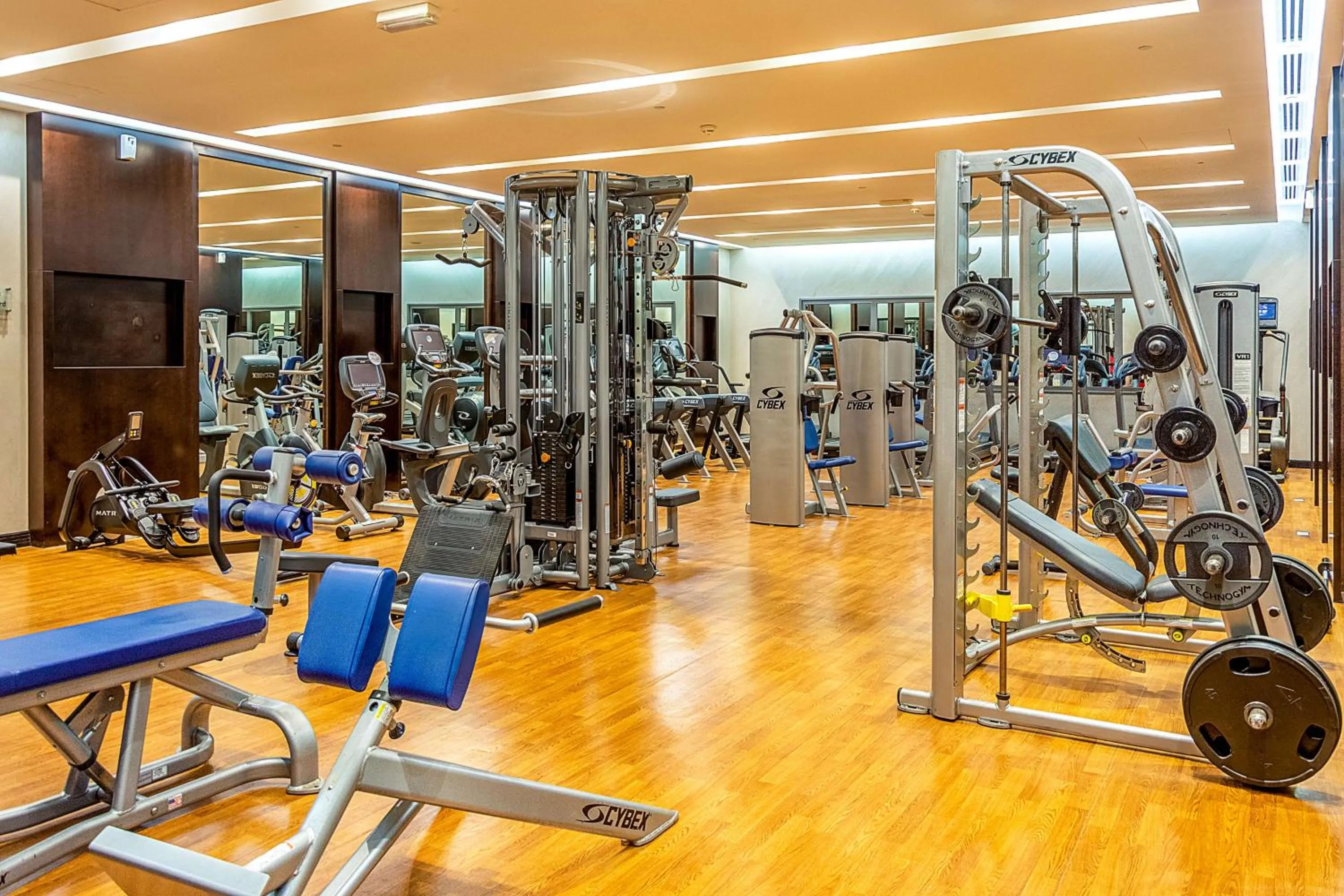 Fitness centre/facilities in Radisson Blu Hotel & Resort, Sohar