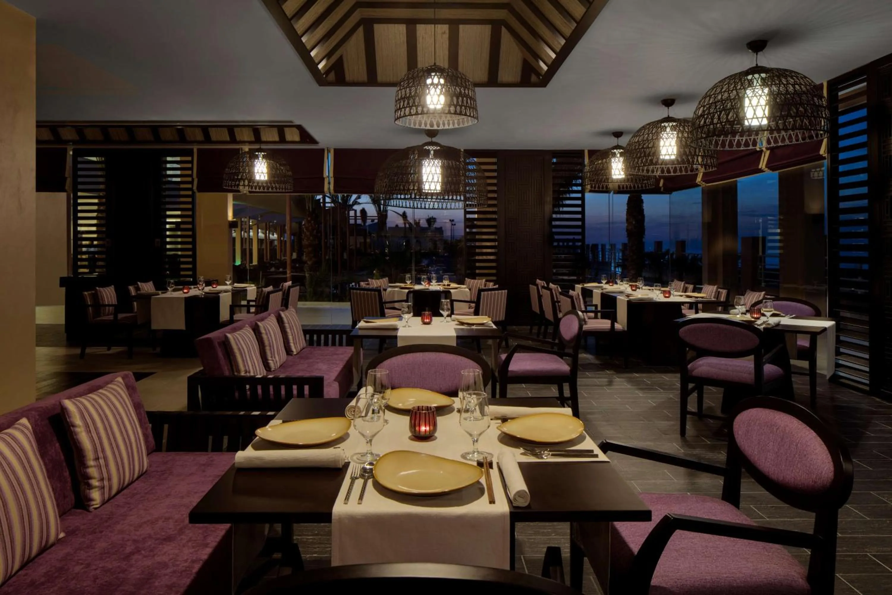 Restaurant/places to eat in Radisson Blu Hotel & Resort, Sohar