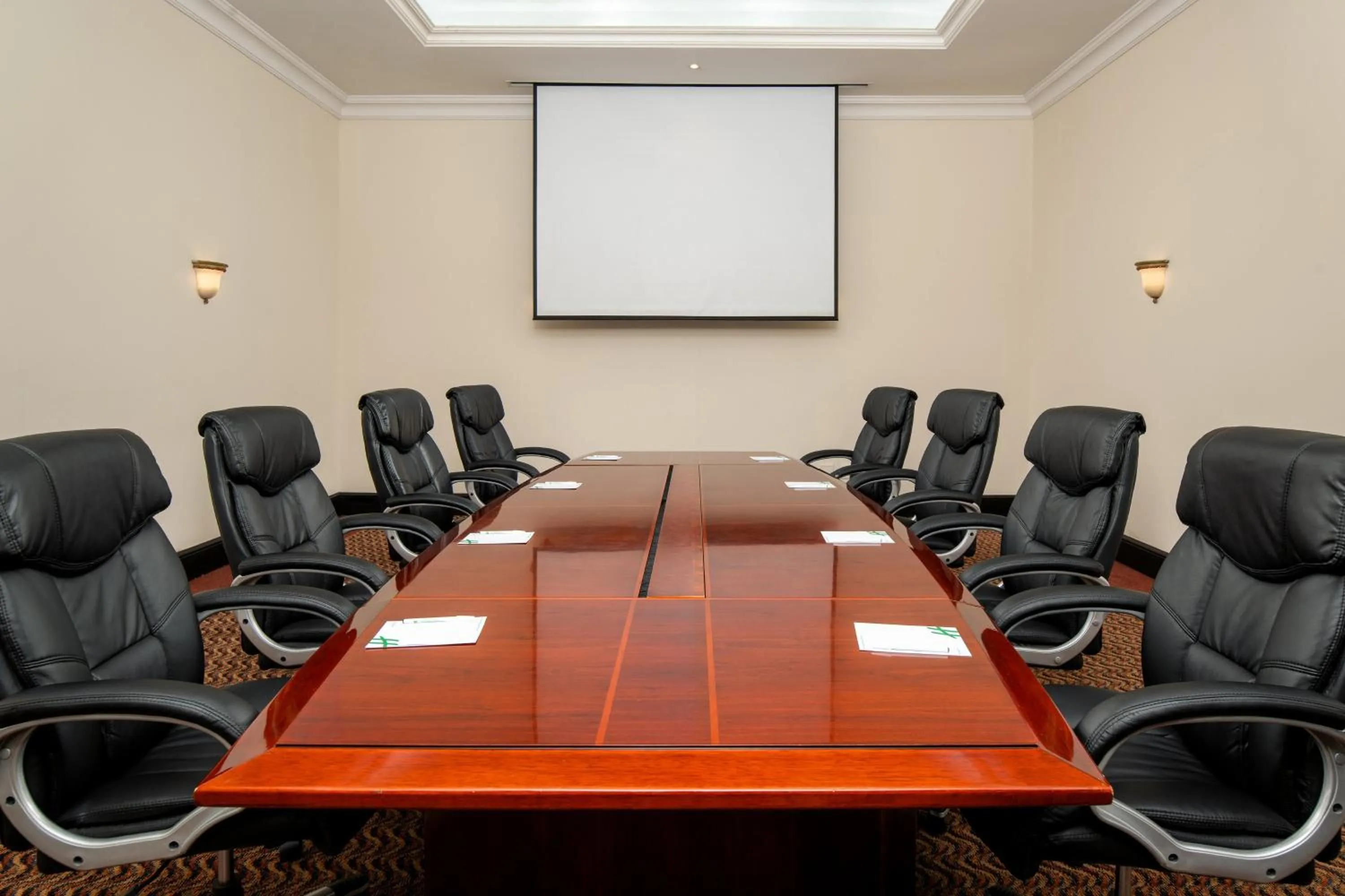 Meeting/conference room in Holiday Inn - Johannesburg Sunnyside Park by IHG