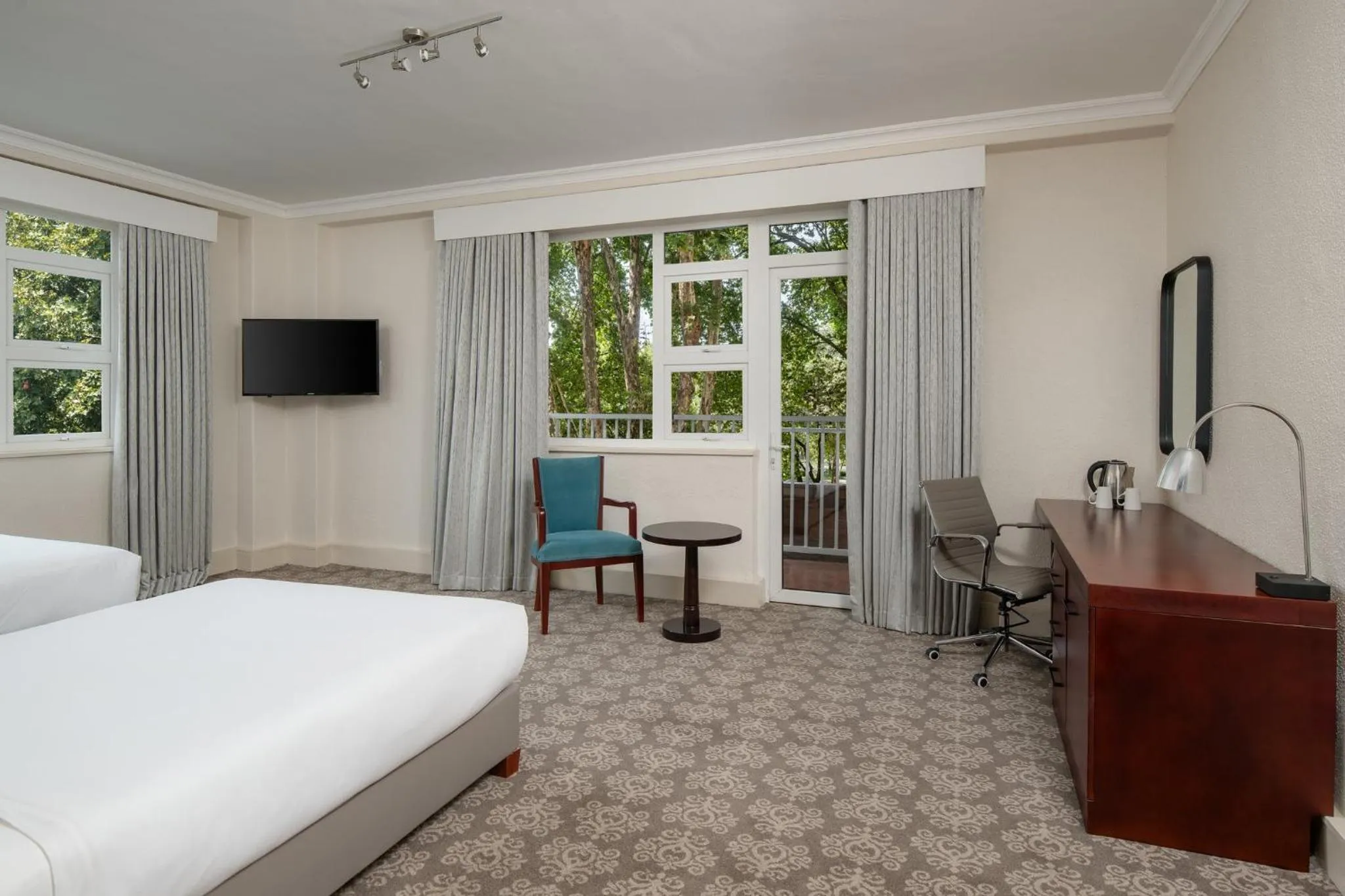 Photo of the whole room, Bed in Holiday Inn - Johannesburg Sunnyside Park by IHG