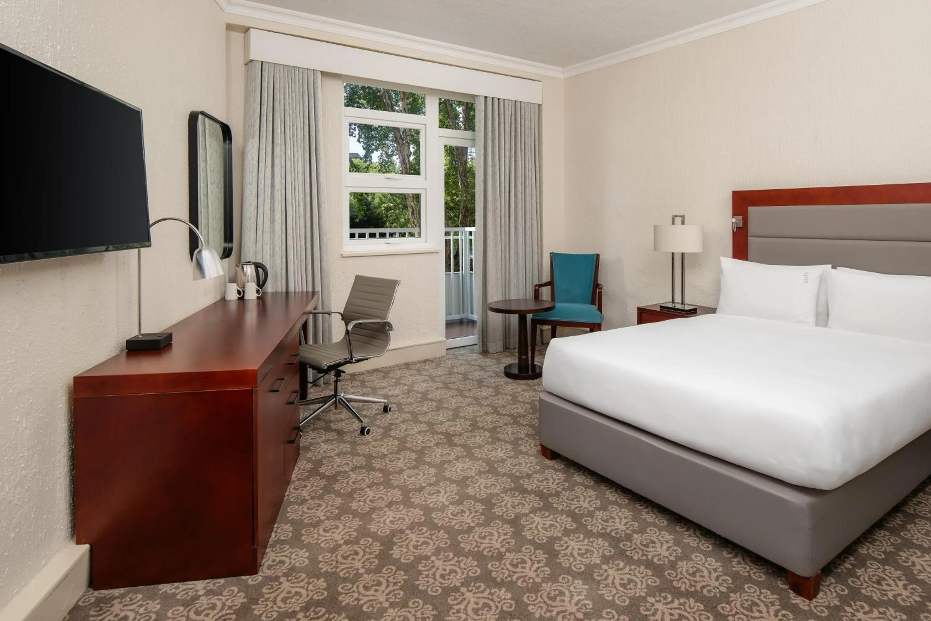 Bedroom, Bed in Holiday Inn - Johannesburg Sunnyside Park by IHG