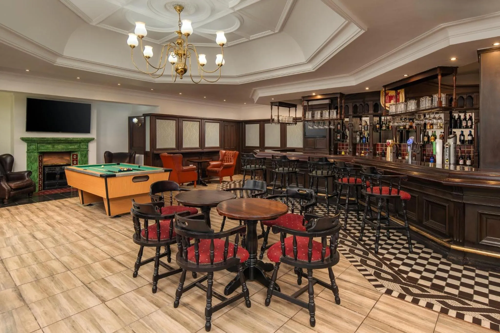 Lounge or bar in Holiday Inn - Johannesburg Sunnyside Park by IHG