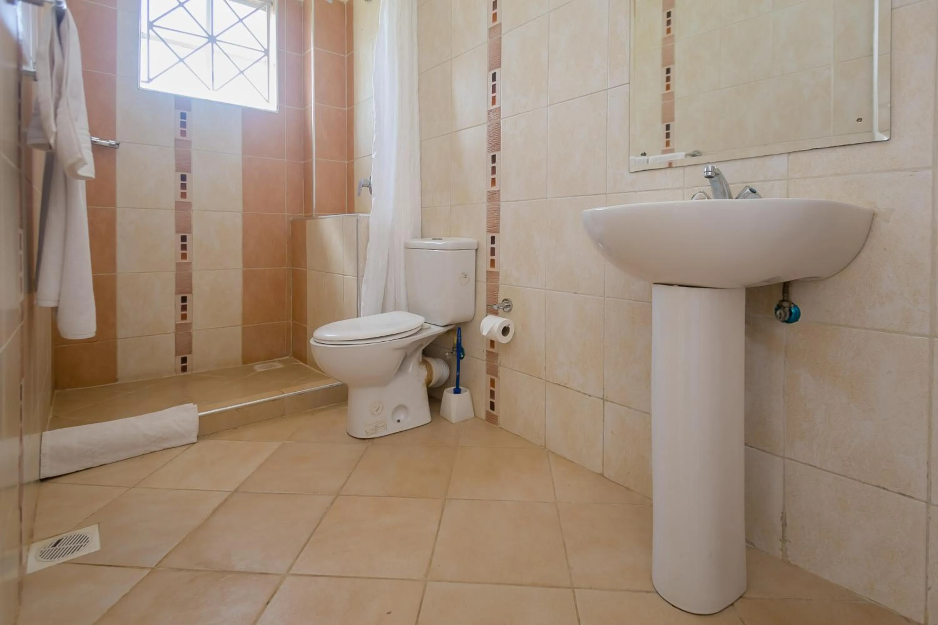 Shower in Corat Africa Hotel