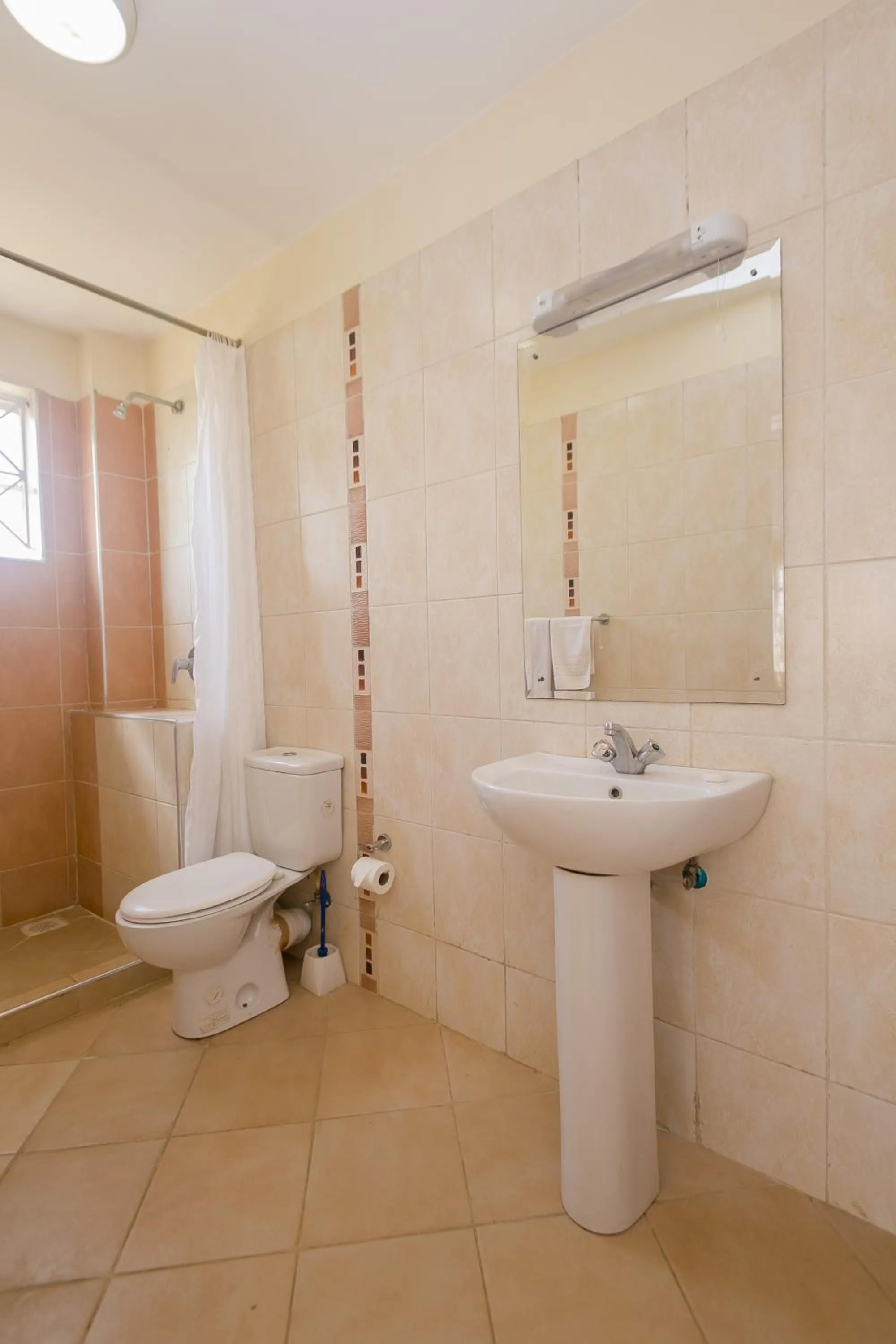 Shower in Corat Africa Hotel