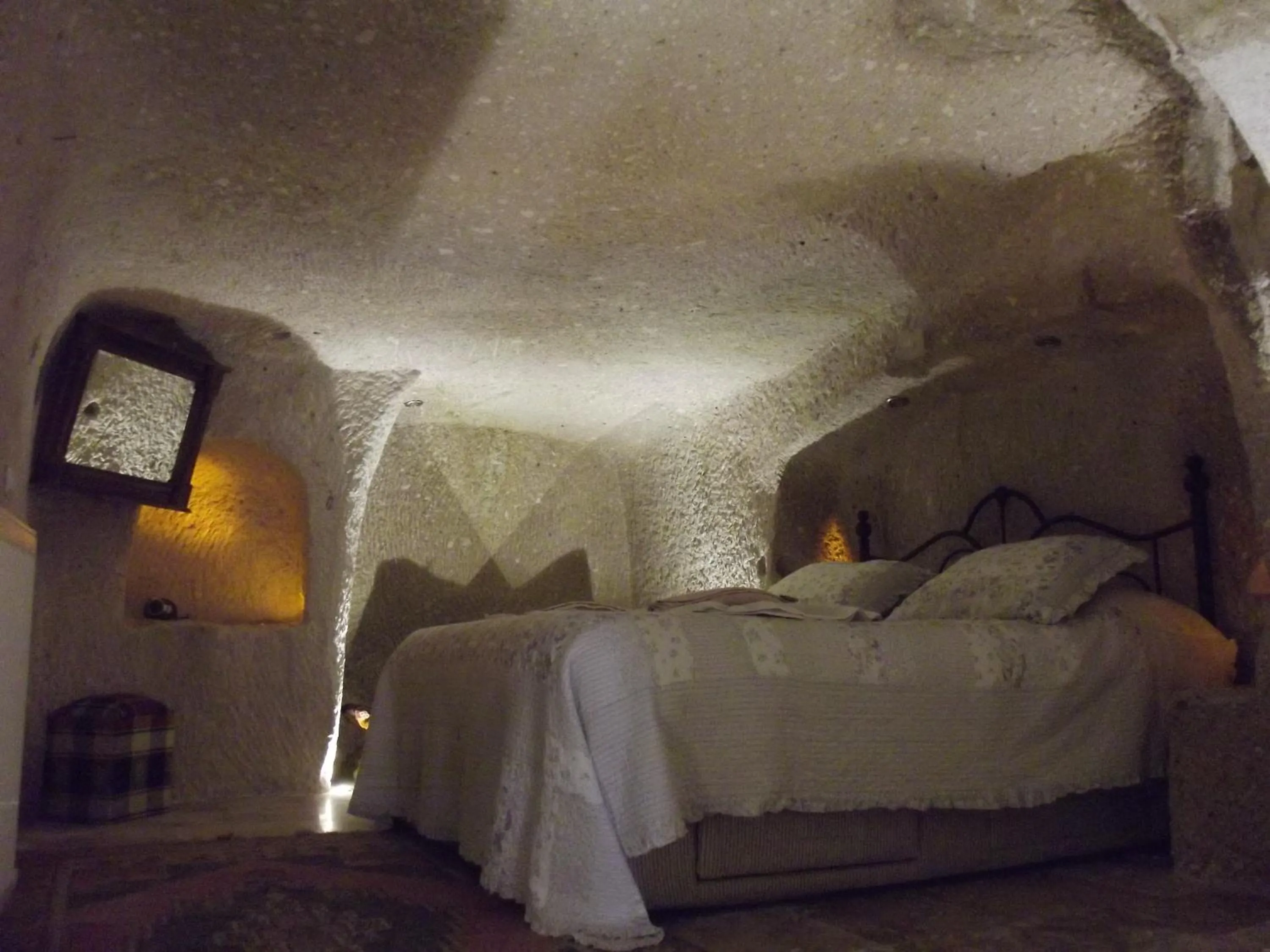 Bedroom, Bed in Coco Cave