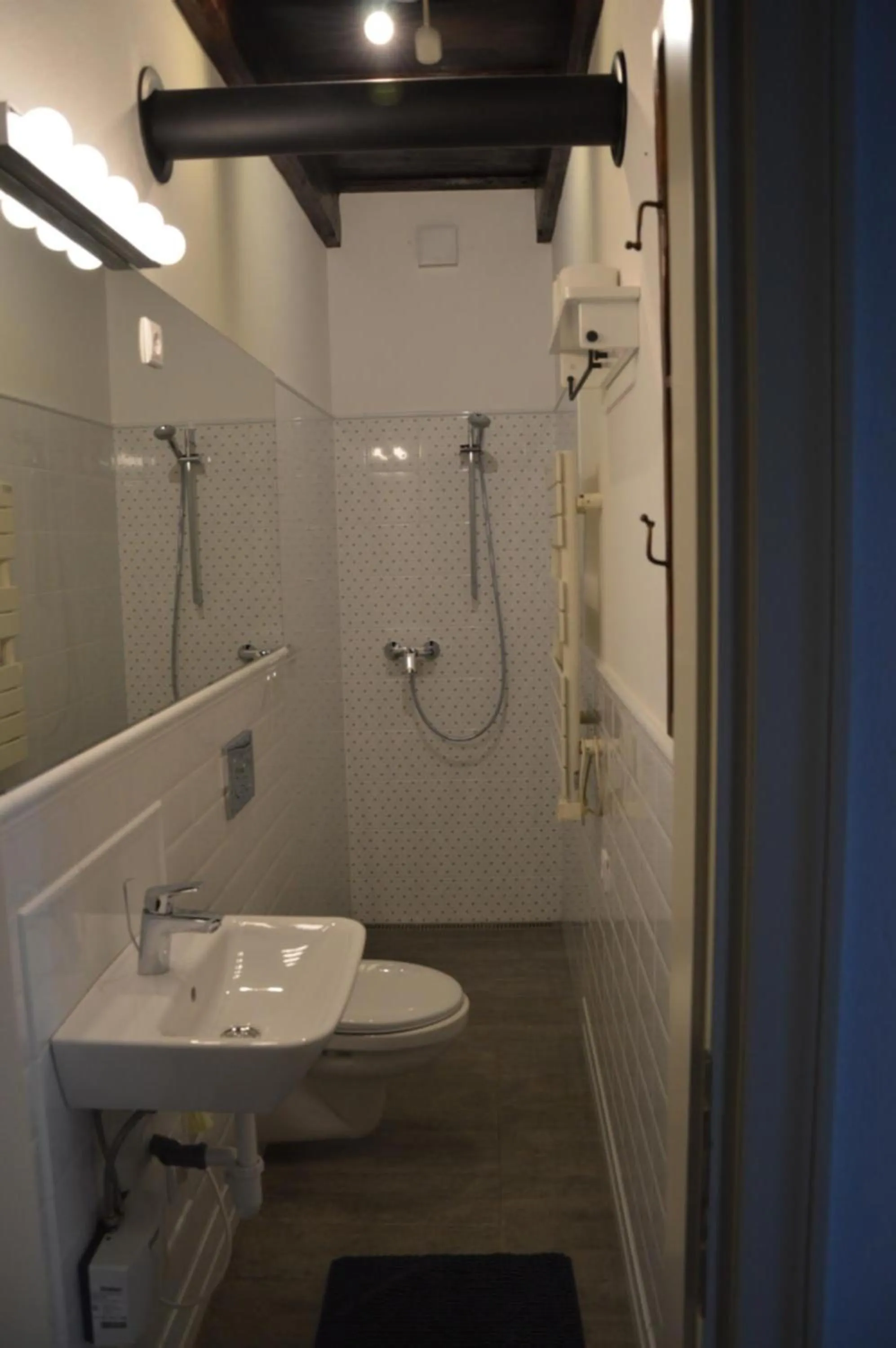 Bathroom in Bagolyvár Fogadó- Újfalusy Márton Vendégház