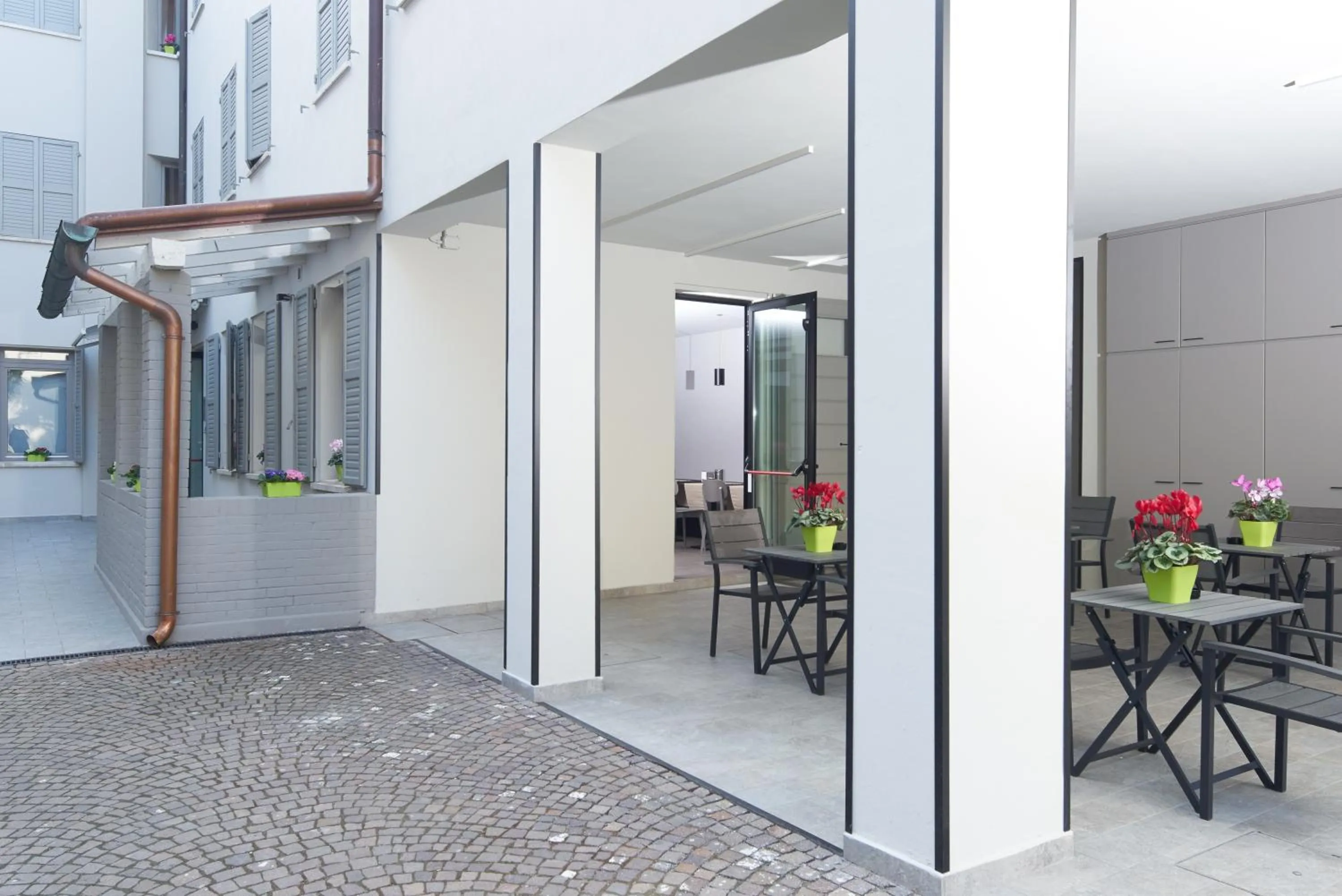 Property building in Smart Hotel