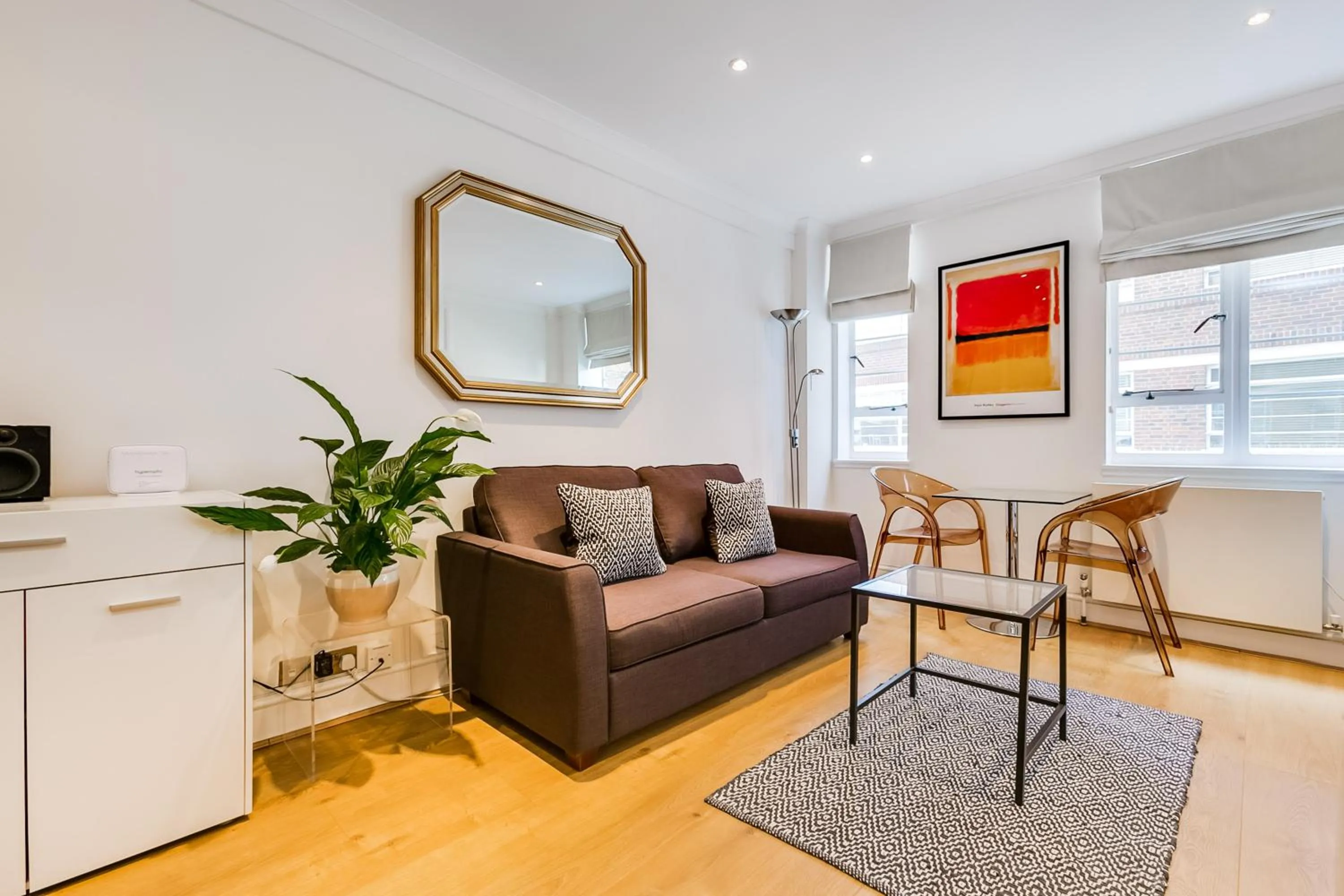 Living room in Nell Gwynn Chelsea Accommodation