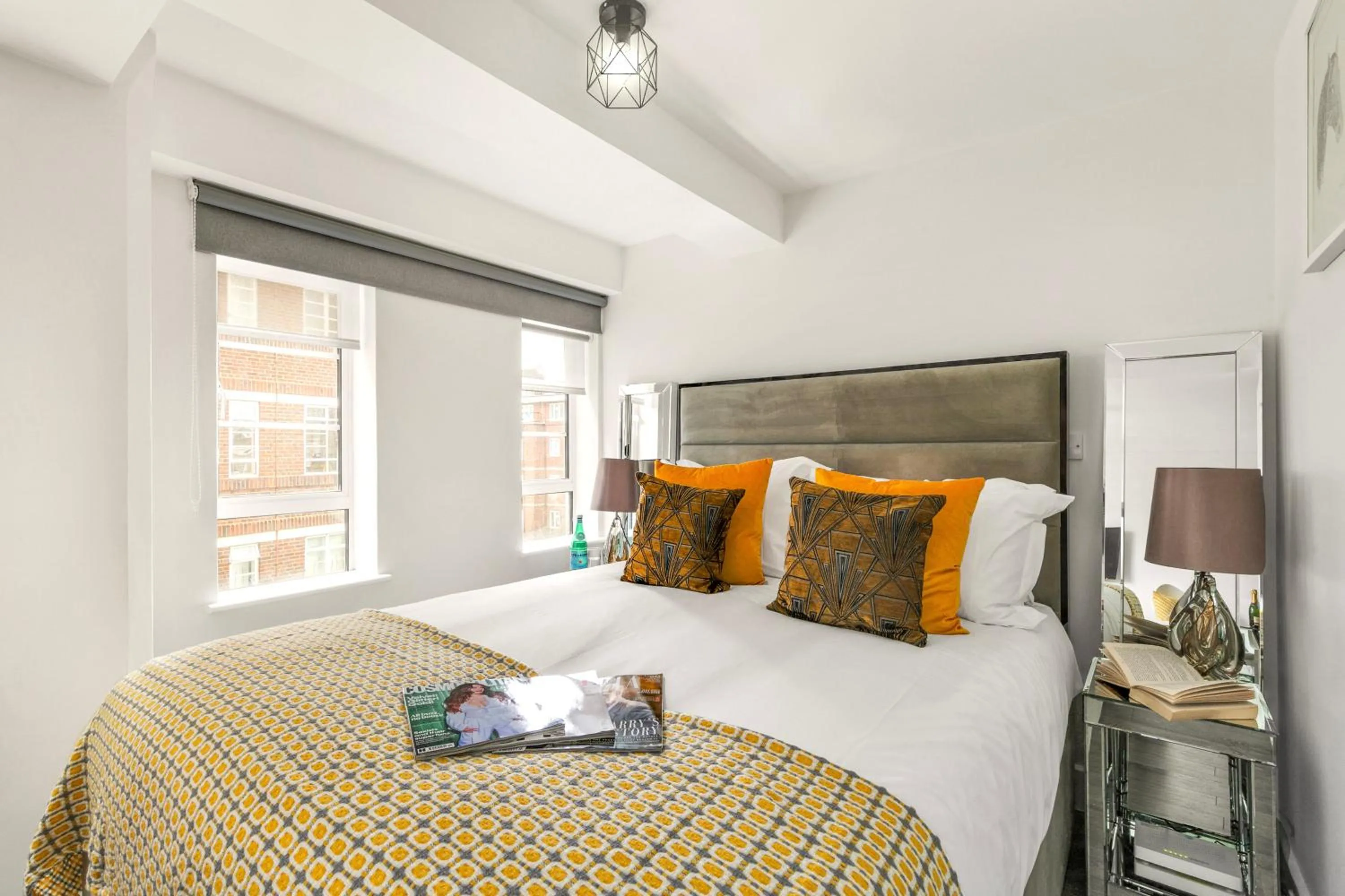 Bed in Nell Gwynn Chelsea Accommodation