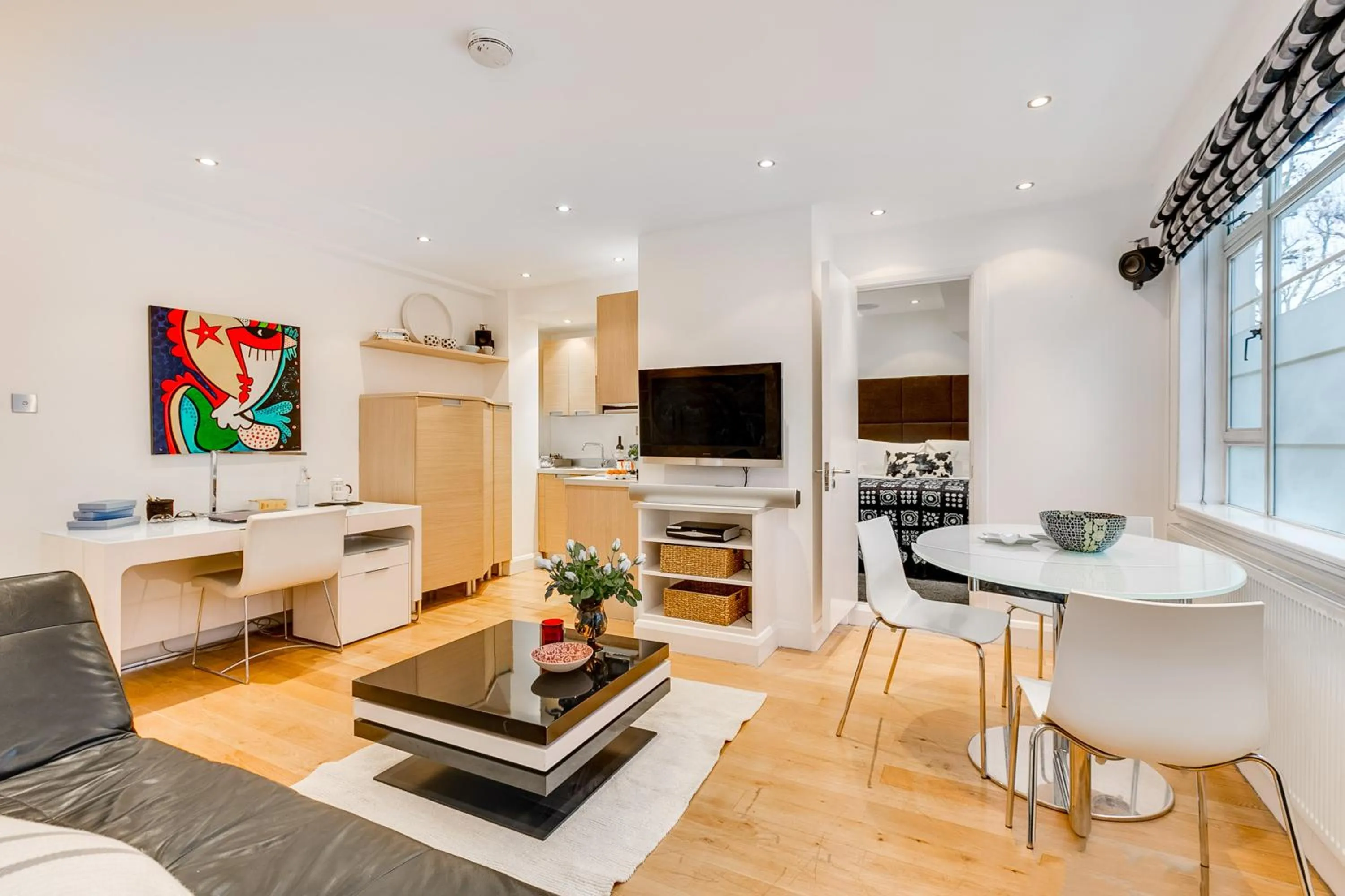 TV and multimedia in Nell Gwynn Chelsea Accommodation