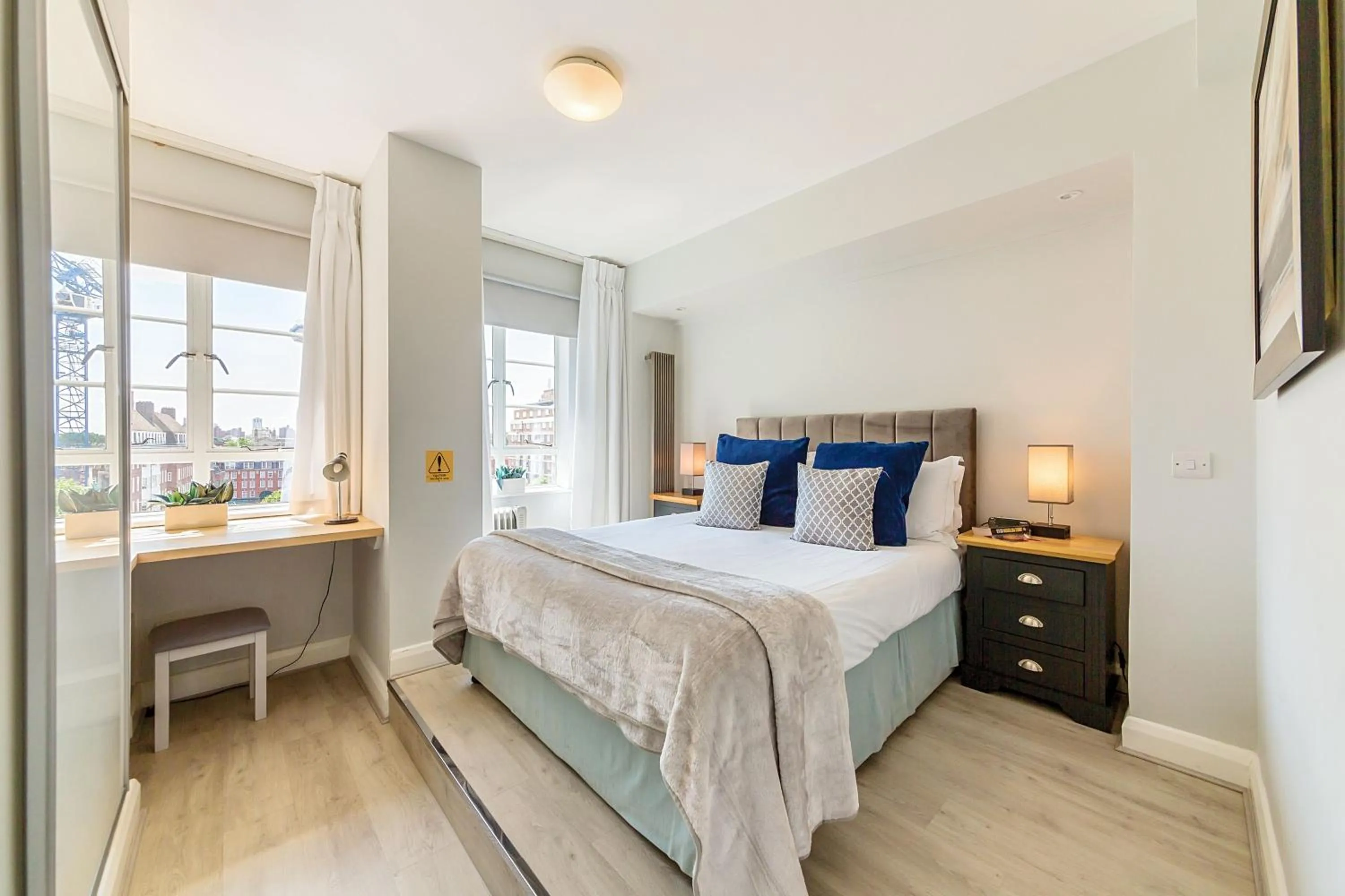 Bed in Nell Gwynn Chelsea Accommodation