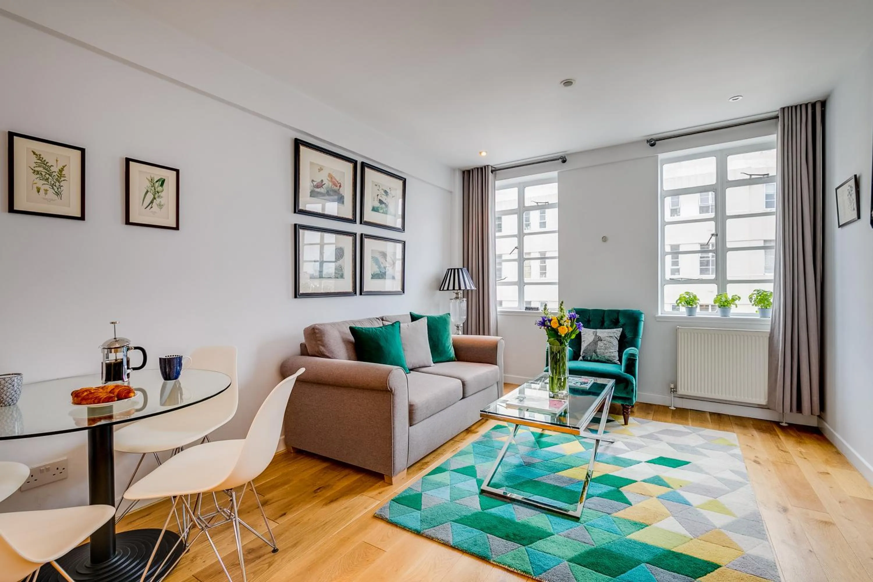 Living room in Nell Gwynn Chelsea Accommodation