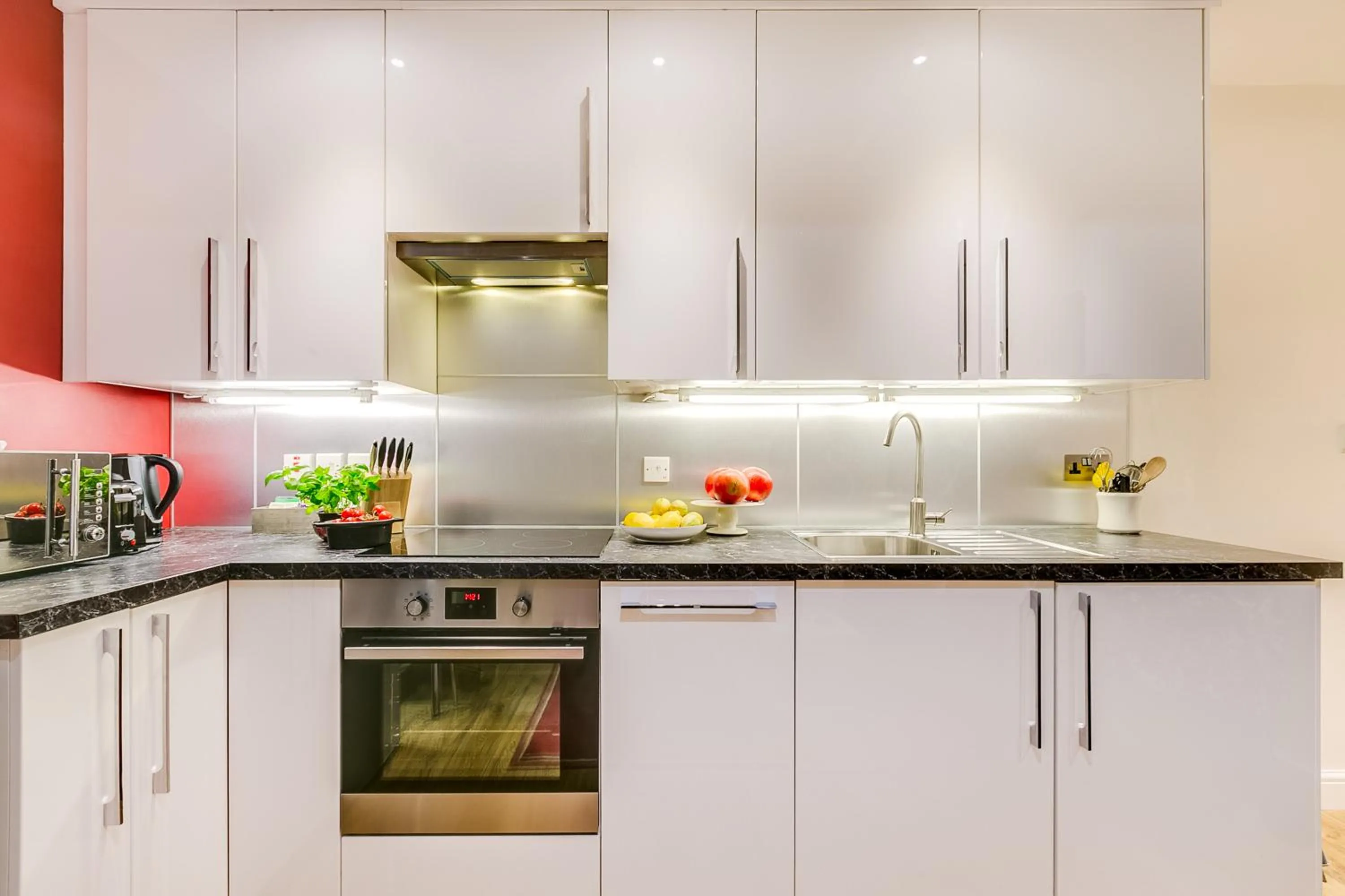 Kitchen or kitchenette in Nell Gwynn Chelsea Accommodation