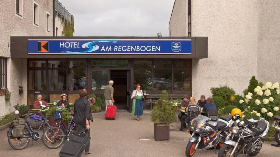 Facade/entrance in Hotel am Regenbogen