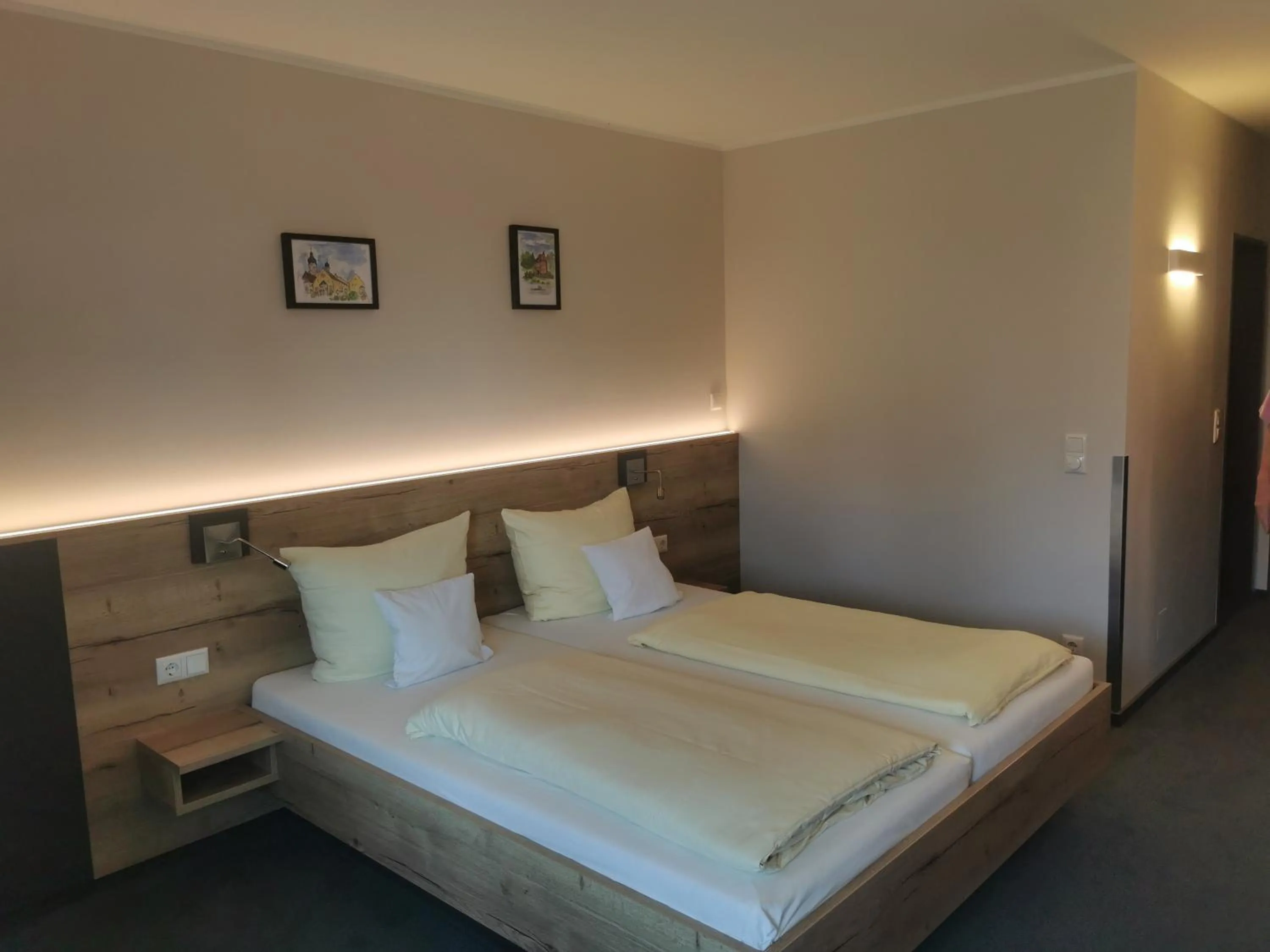 Bed in Hotel am Regenbogen