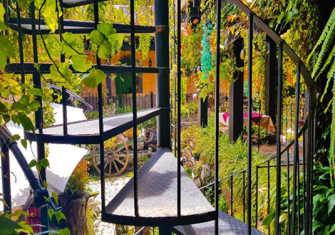 Balcony/Terrace in Hotel Eterna Primavera Antigua