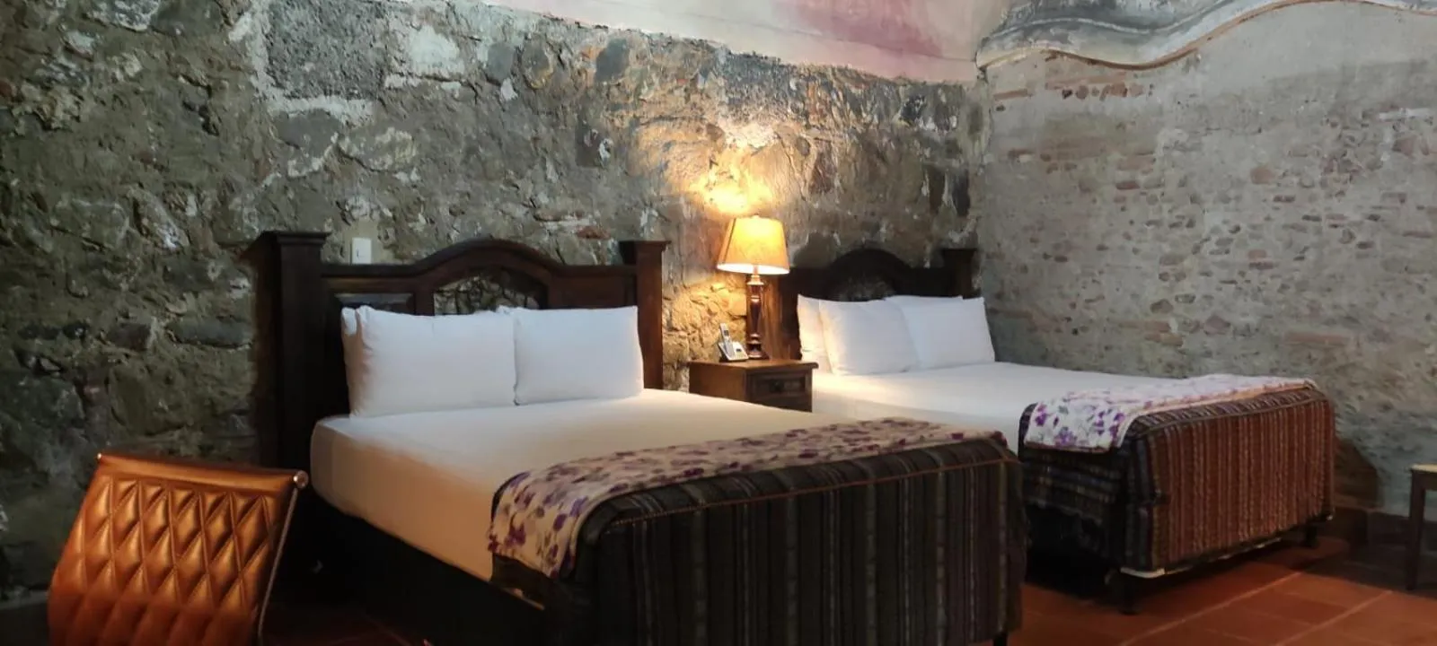 Bed in Hotel Eterna Primavera Antigua