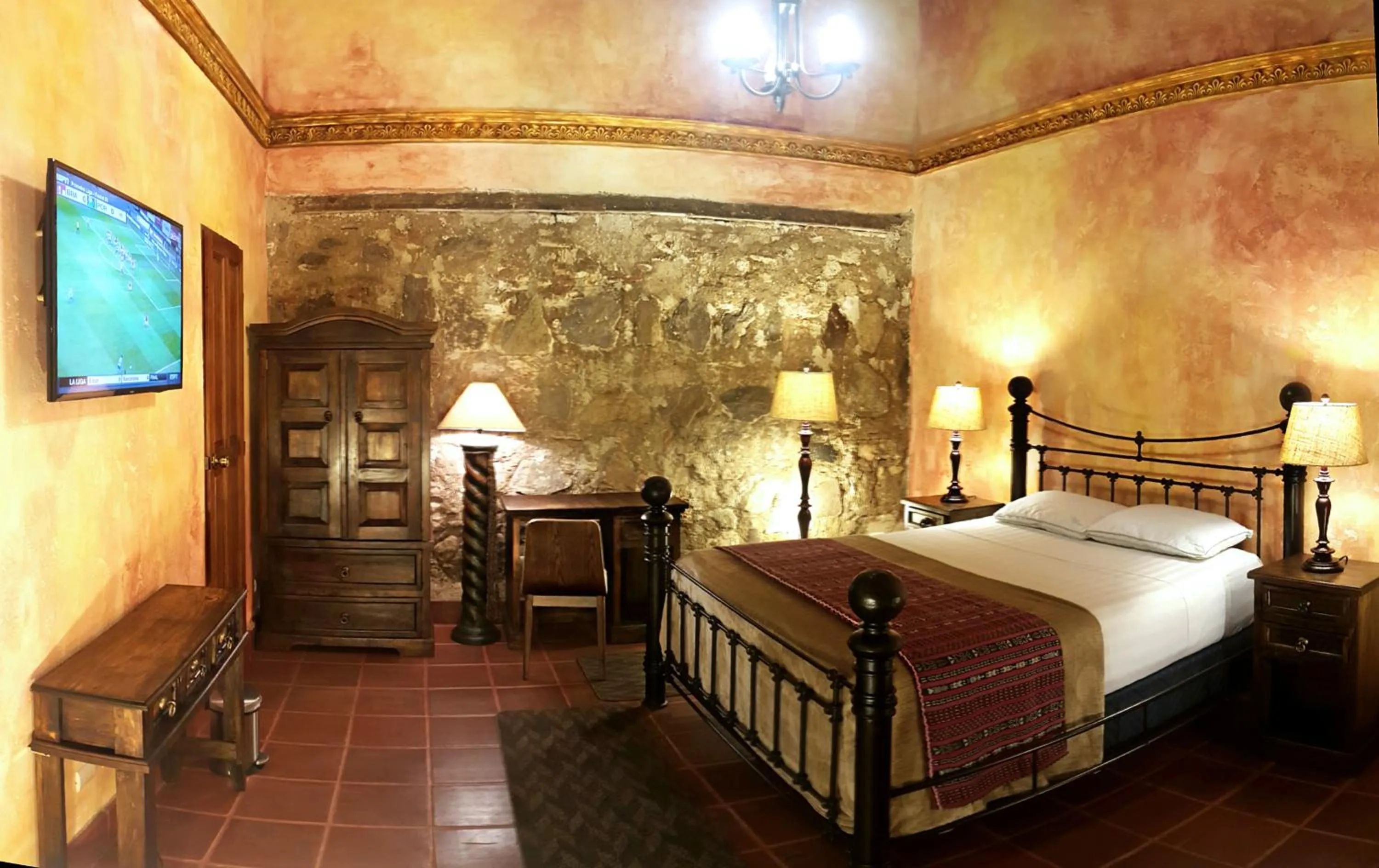 Photo of the whole room, Bed in Hotel Eterna Primavera Antigua