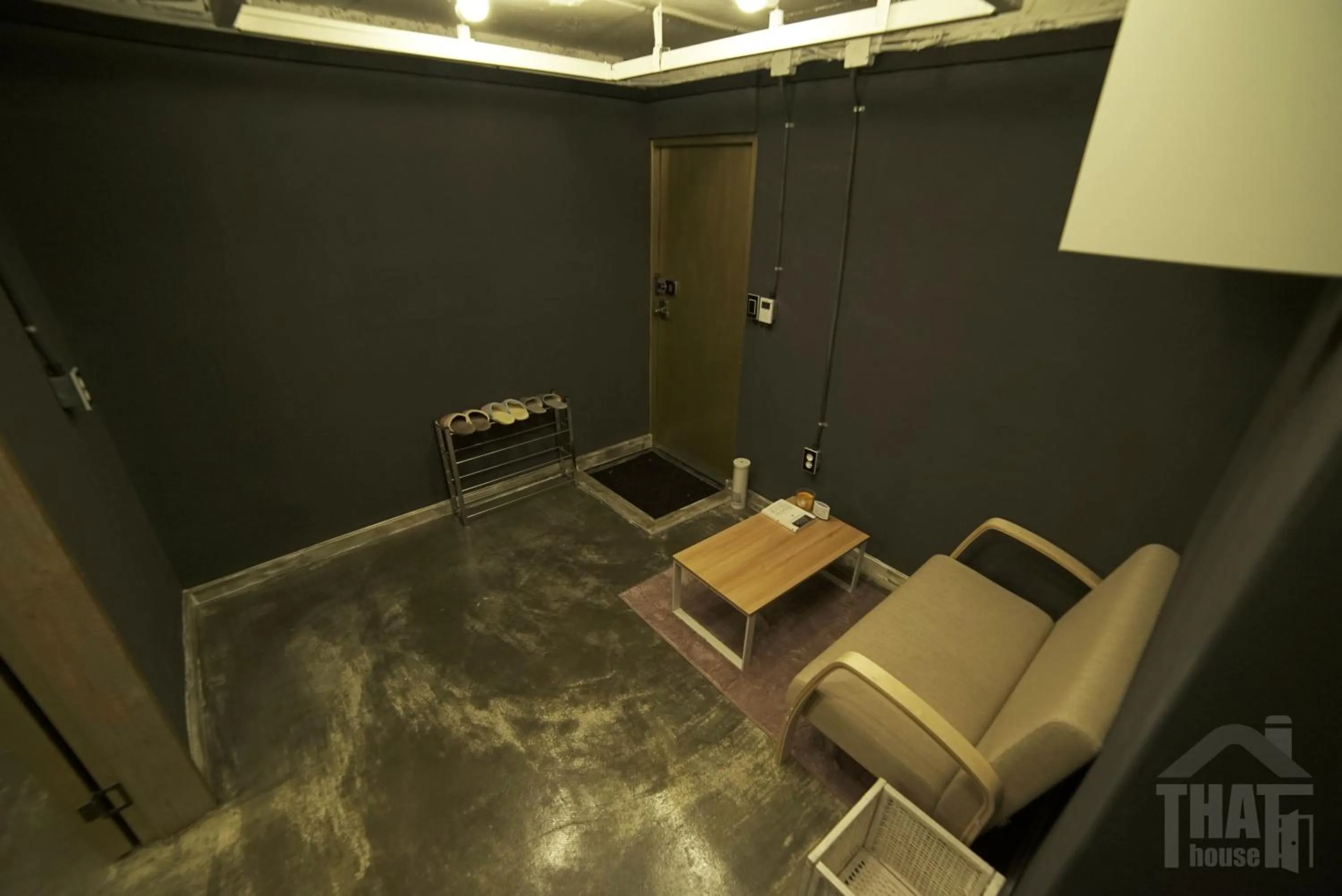 Communal lounge/ TV room in That House Hongdae