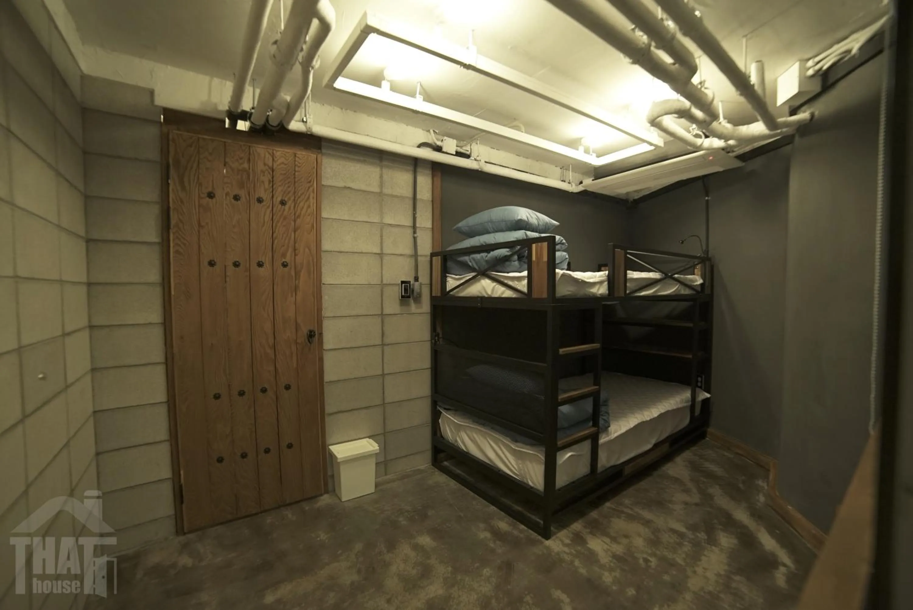 Photo of the whole room, Bed in That House Hongdae