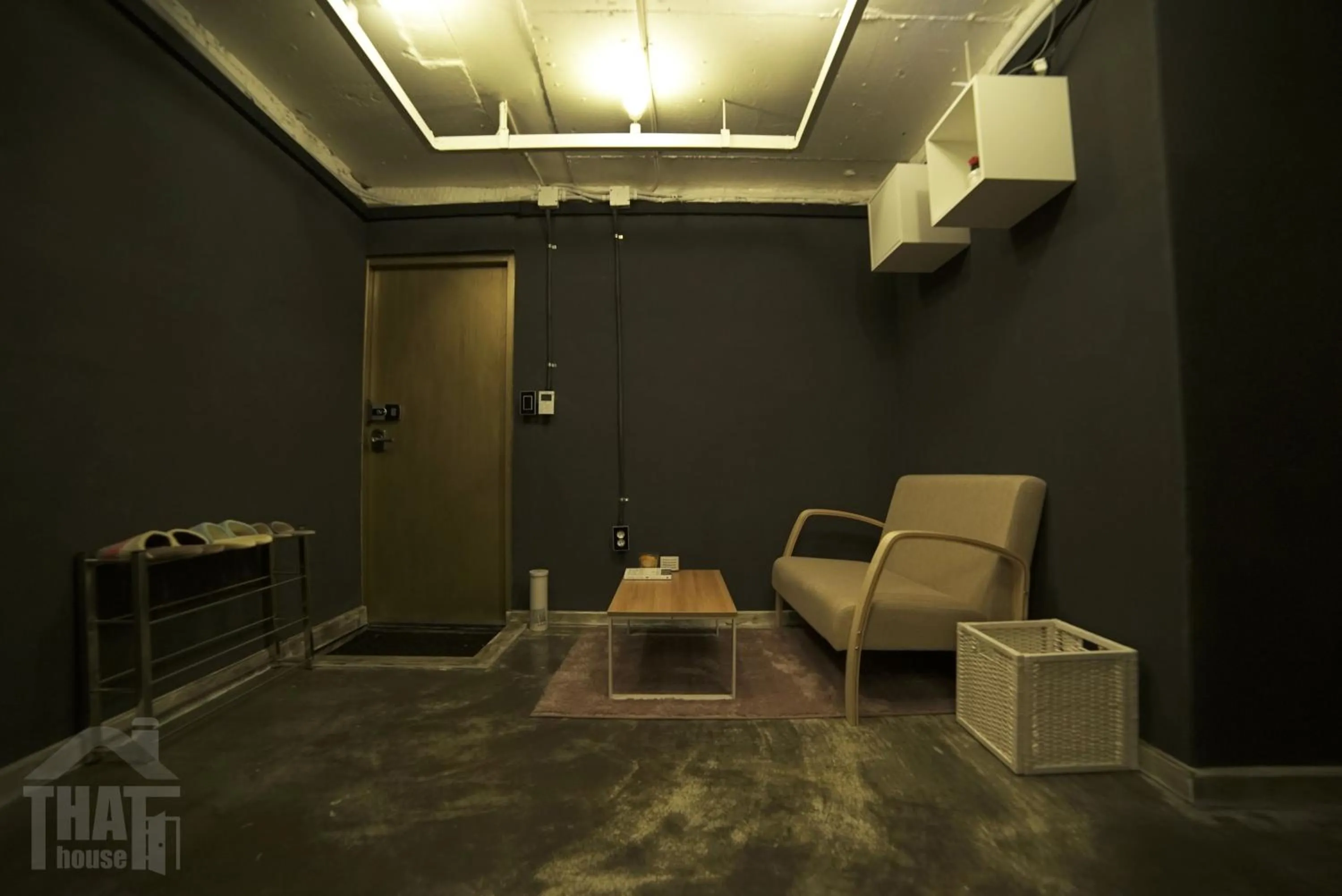 Communal lounge/ TV room in That House Hongdae