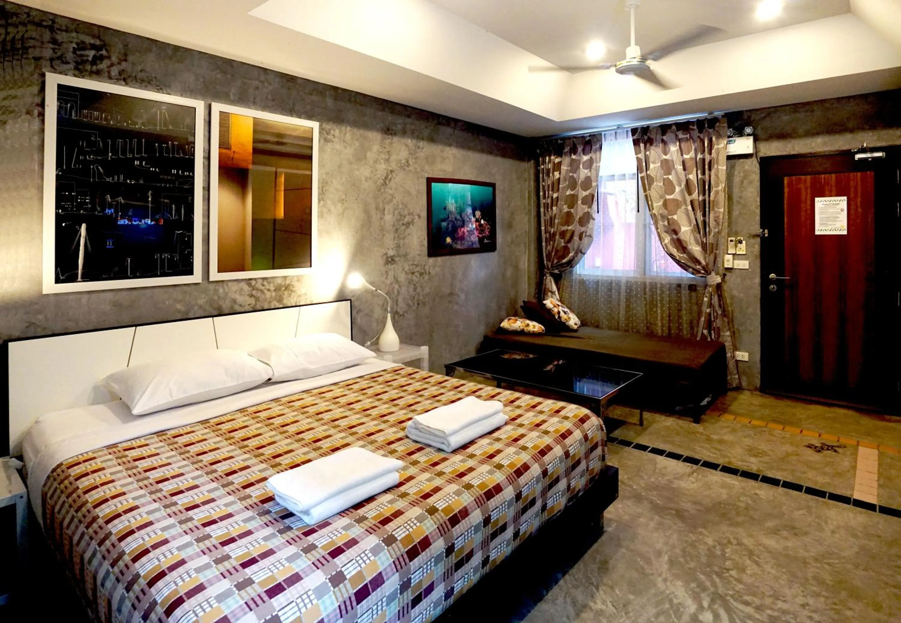 Bed in Phuket Paradiso