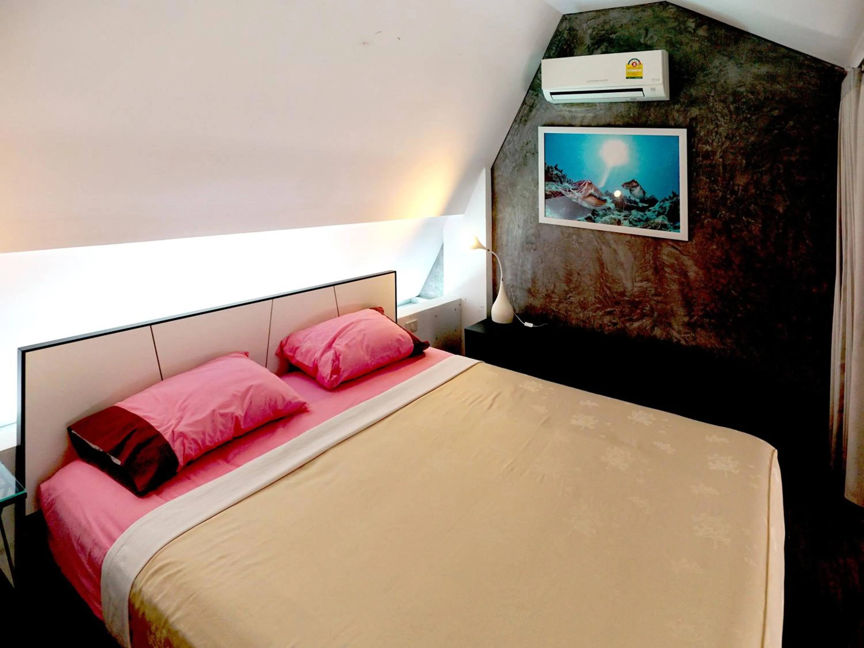 Bed in Phuket Paradiso