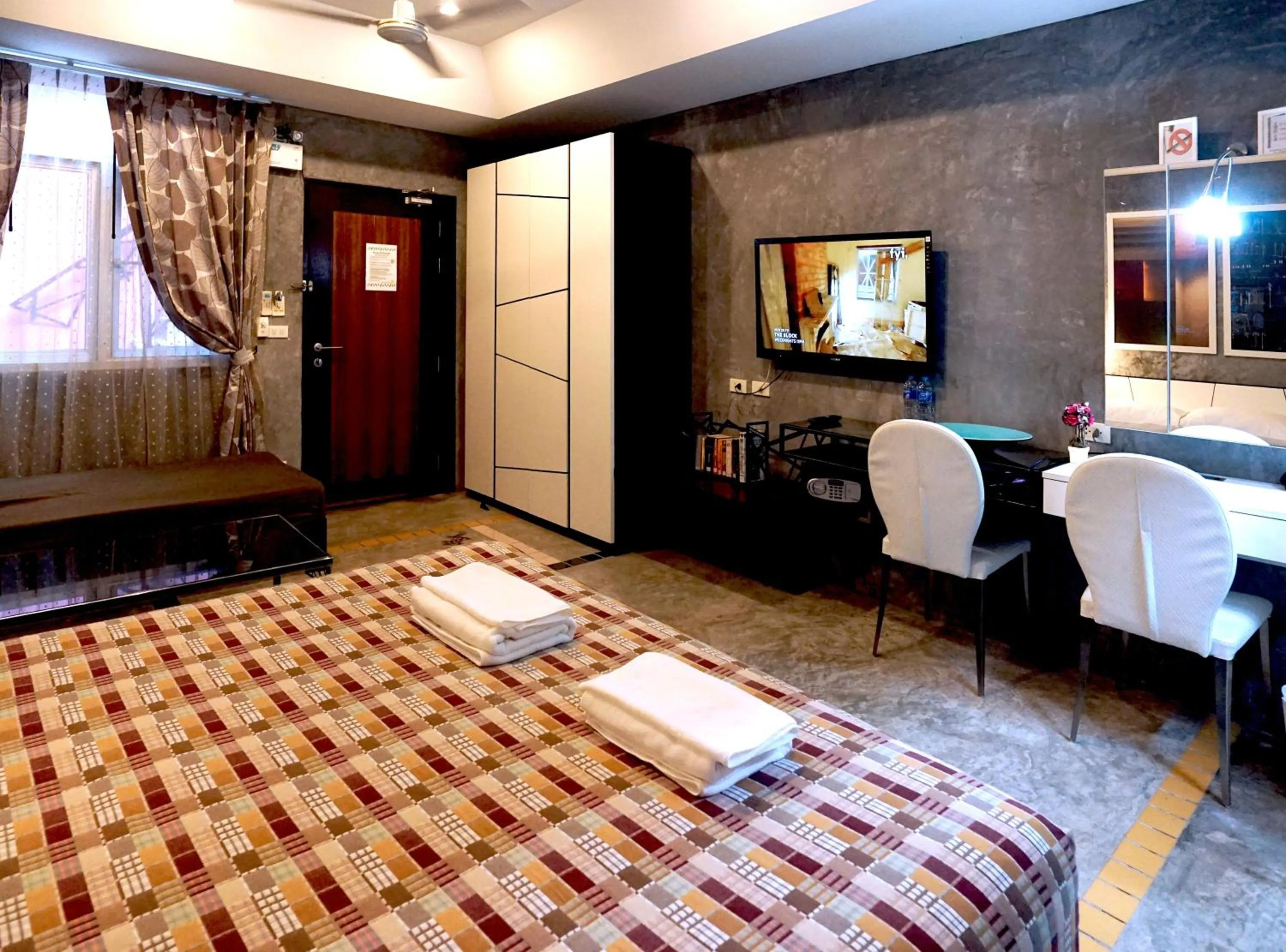 Bed in Phuket Paradiso