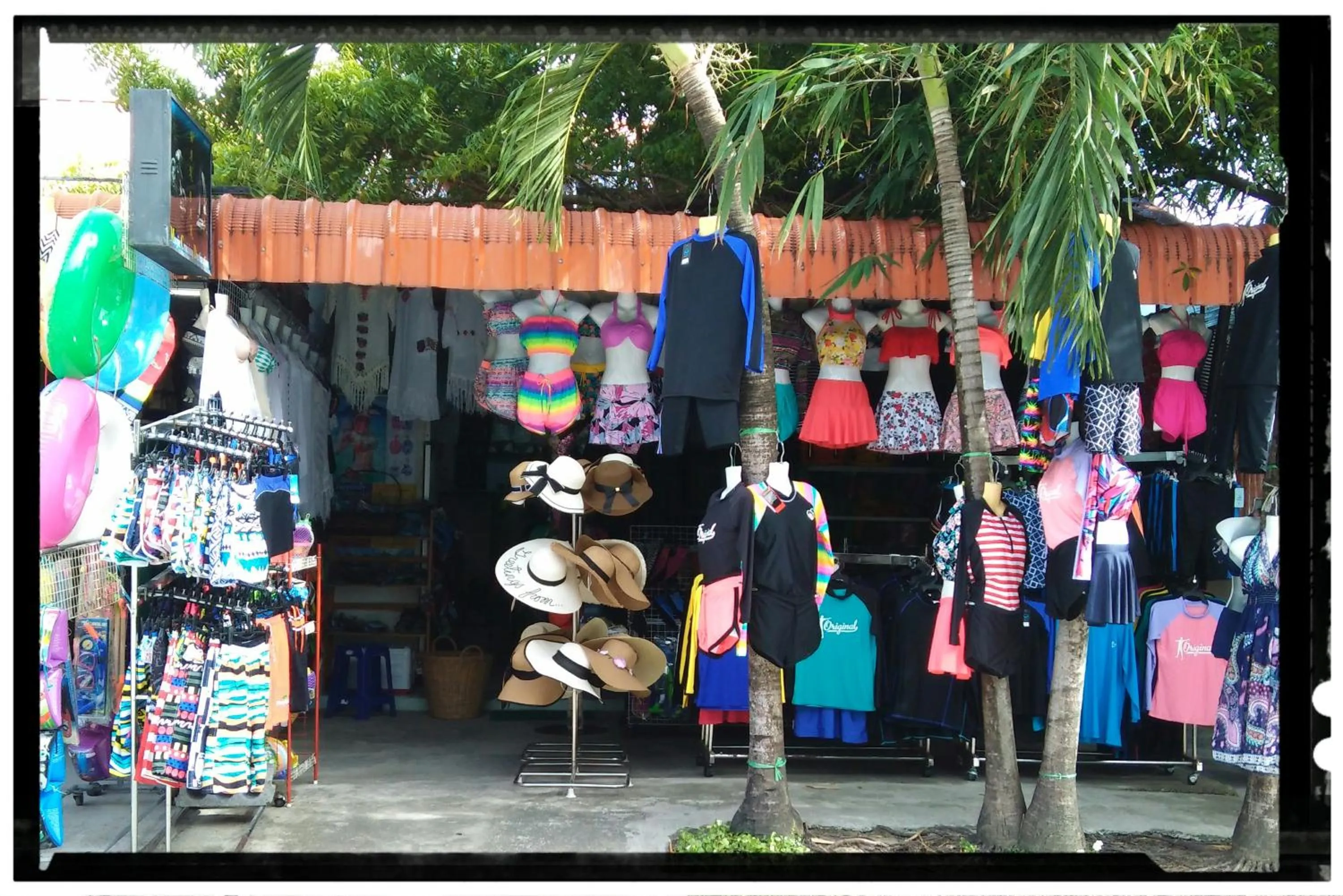 Beach in Phuket Paradiso