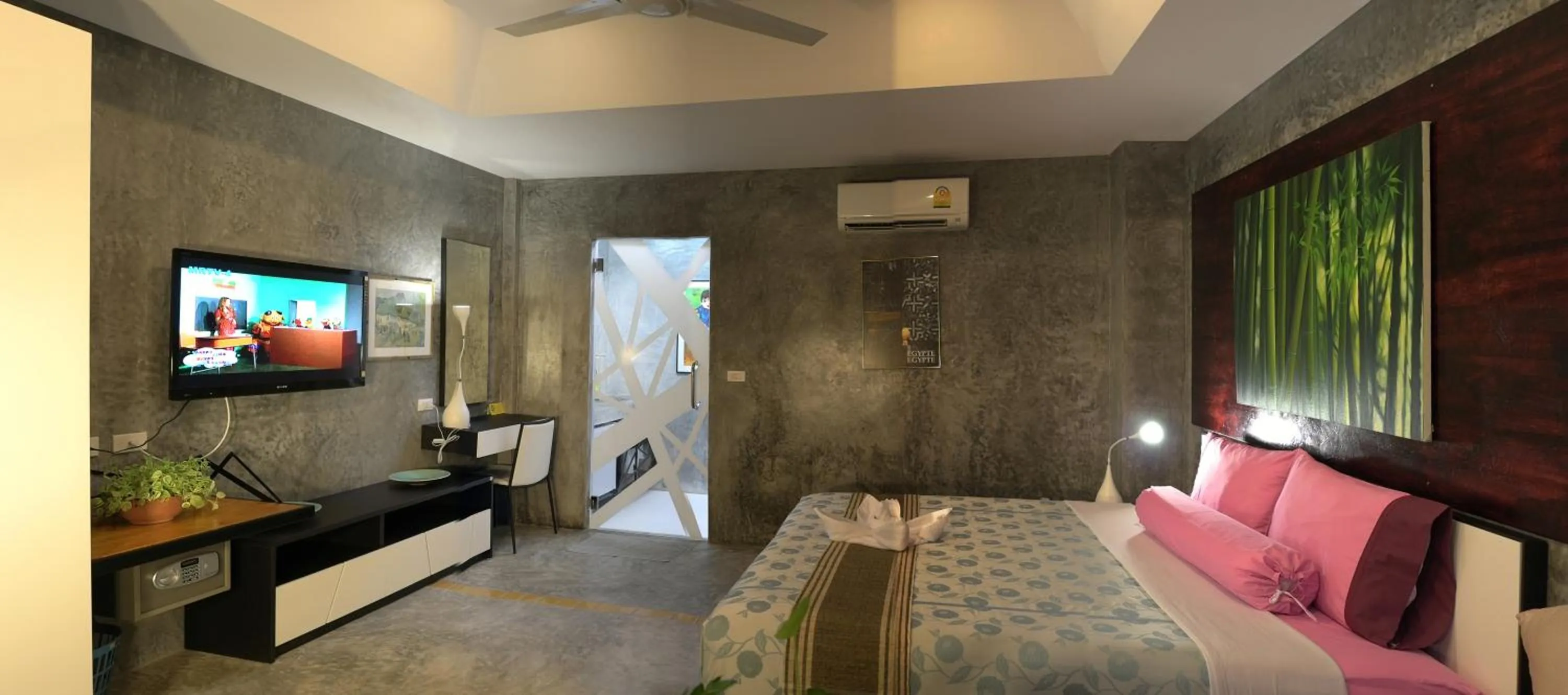 Bedroom, Bed in Phuket Paradiso