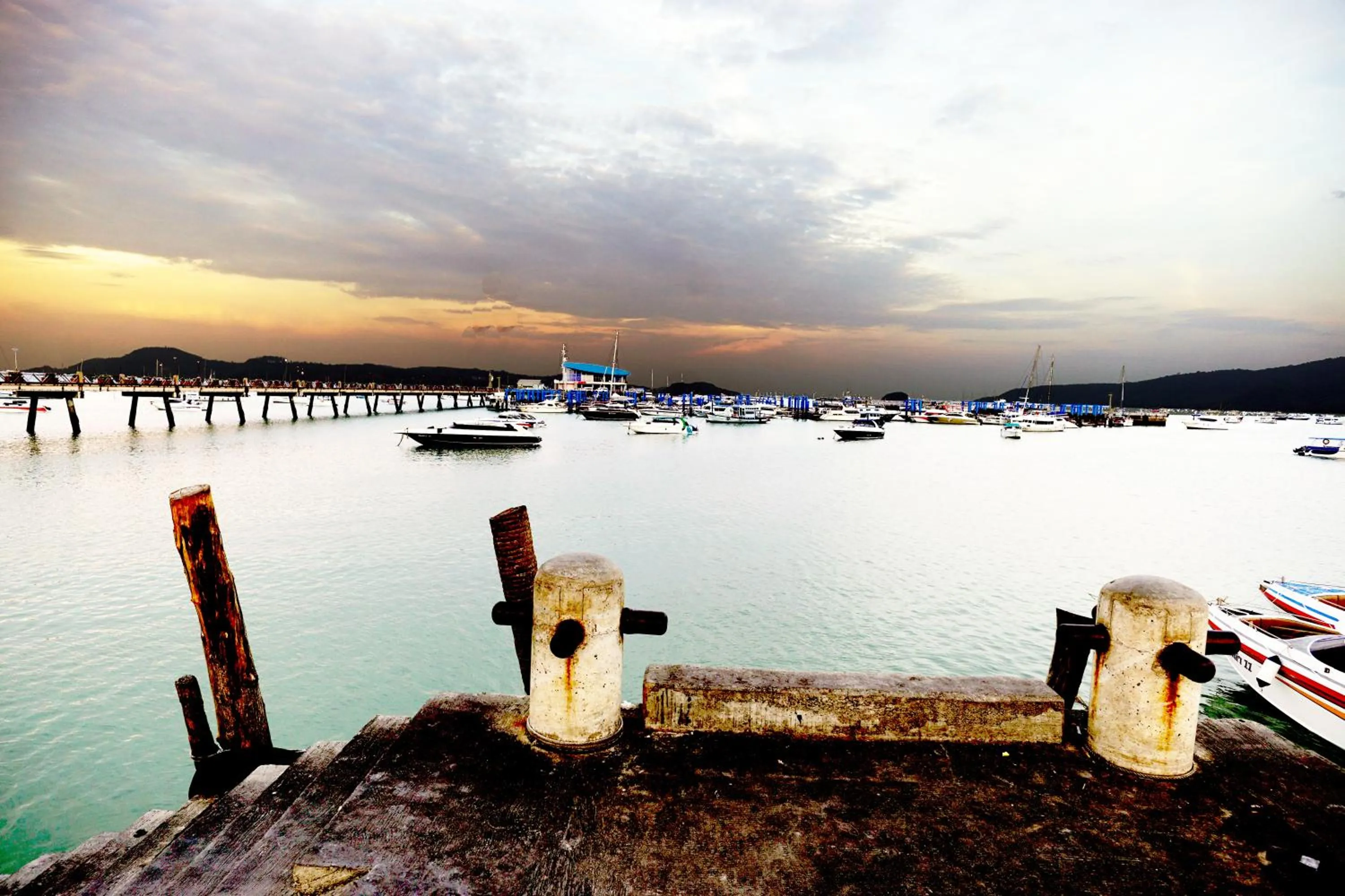 Beach in Phuket Paradiso