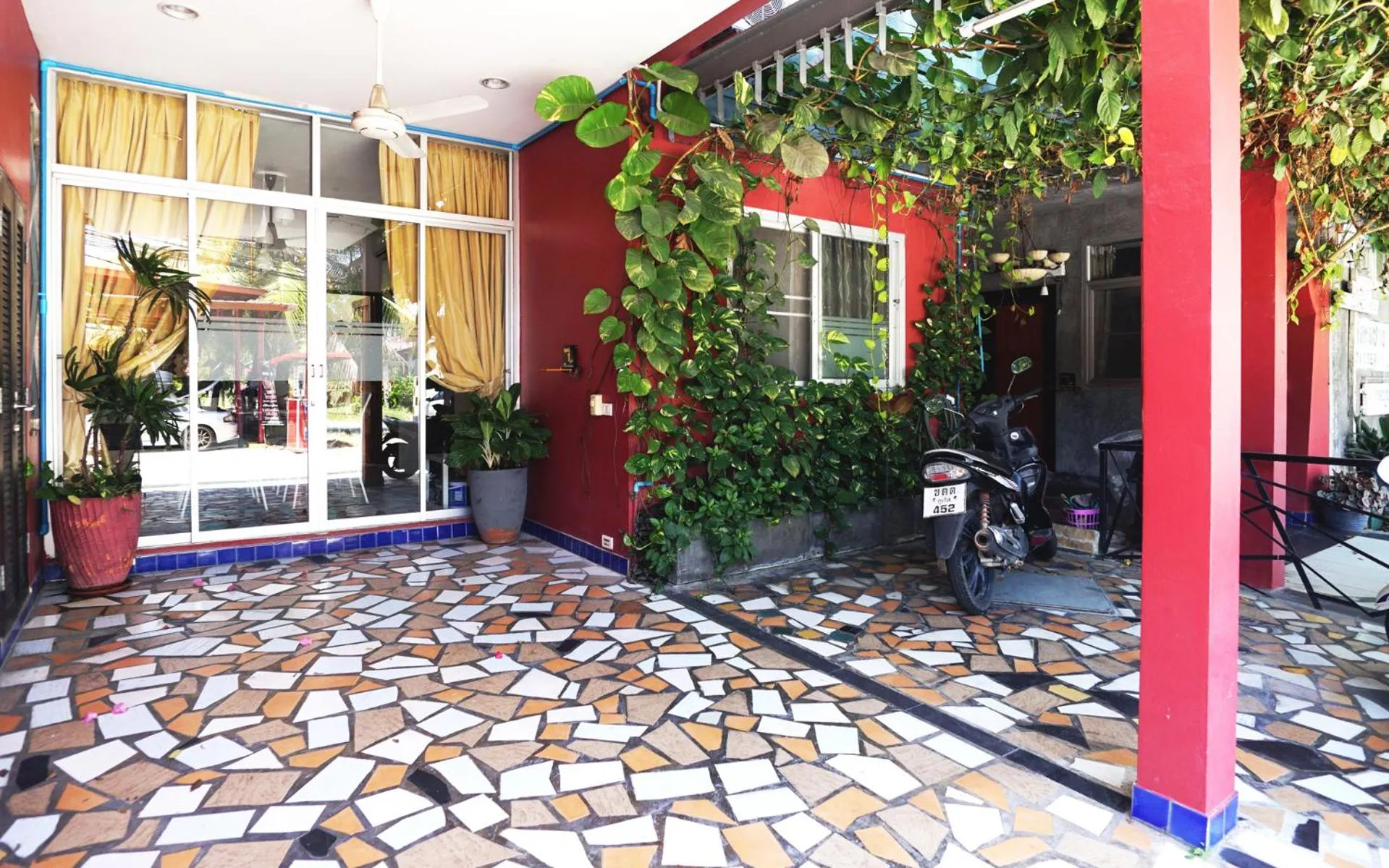 Property building in Phuket Paradiso