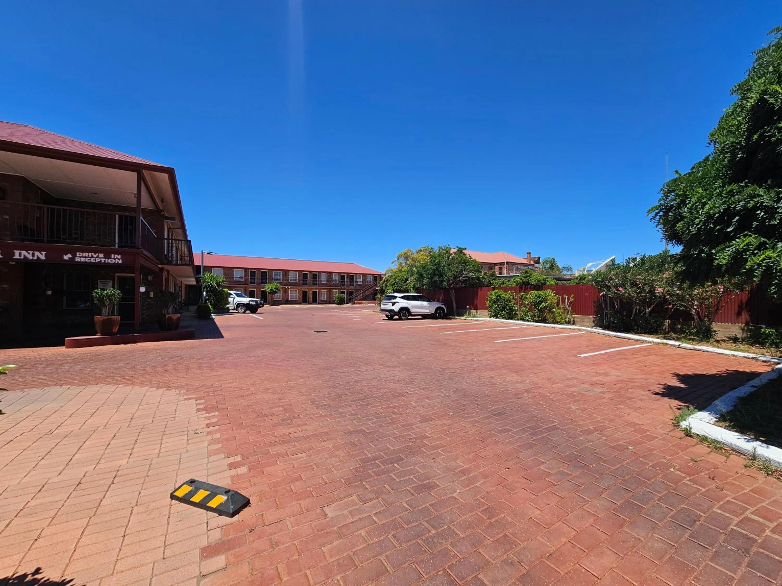 Property building in Old Willyama Motor Inn