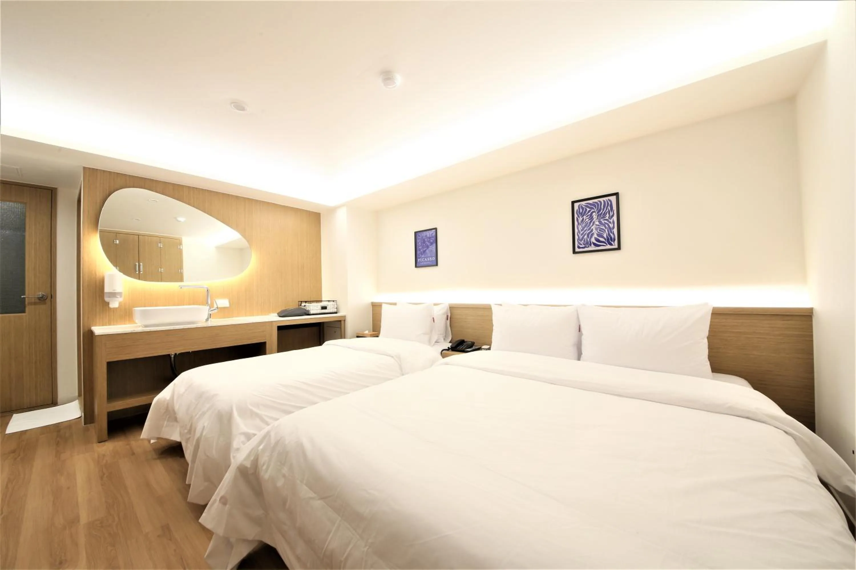 Bed in 25hours Hotel