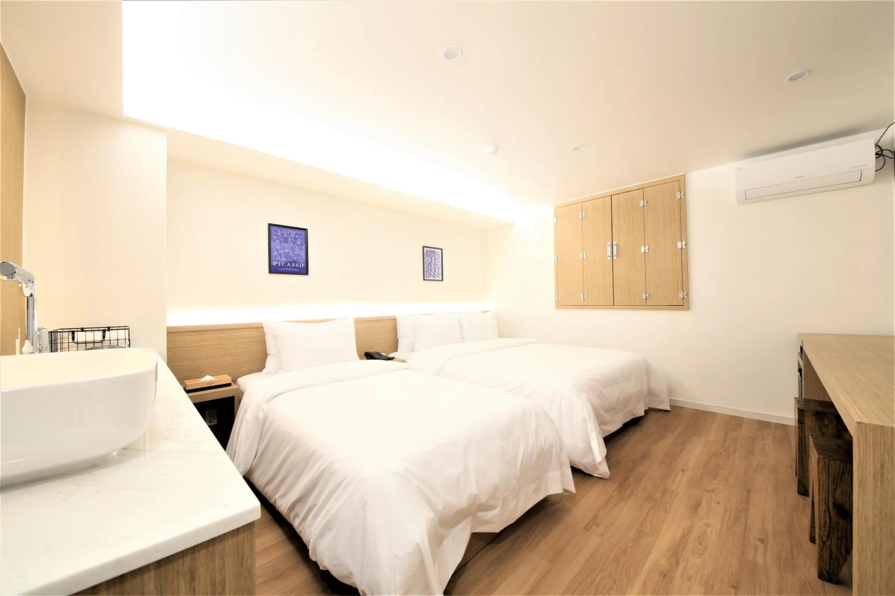 Bed in 25hours Hotel