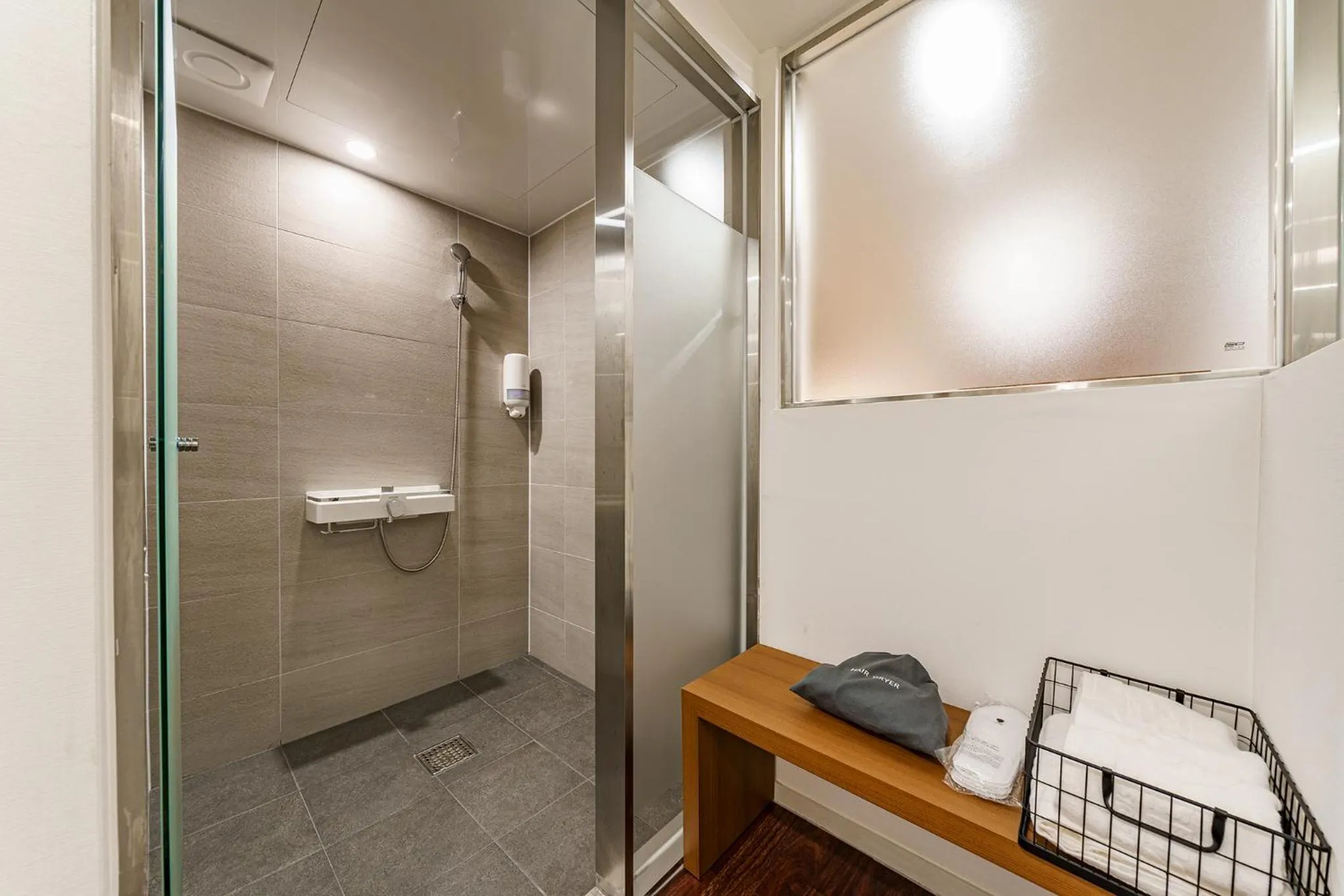 Shower in 25hours Hotel