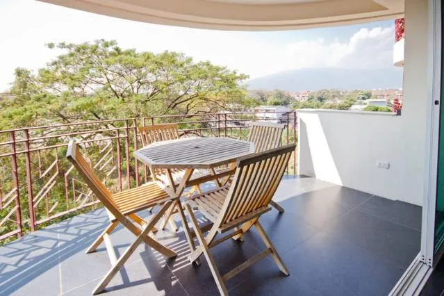 Day in Galare Thong Tower