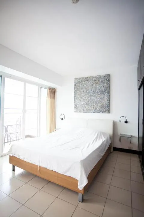 Bed in Galare Thong Tower