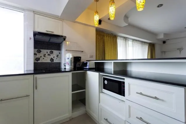 Kitchen or kitchenette in Galare Thong Tower