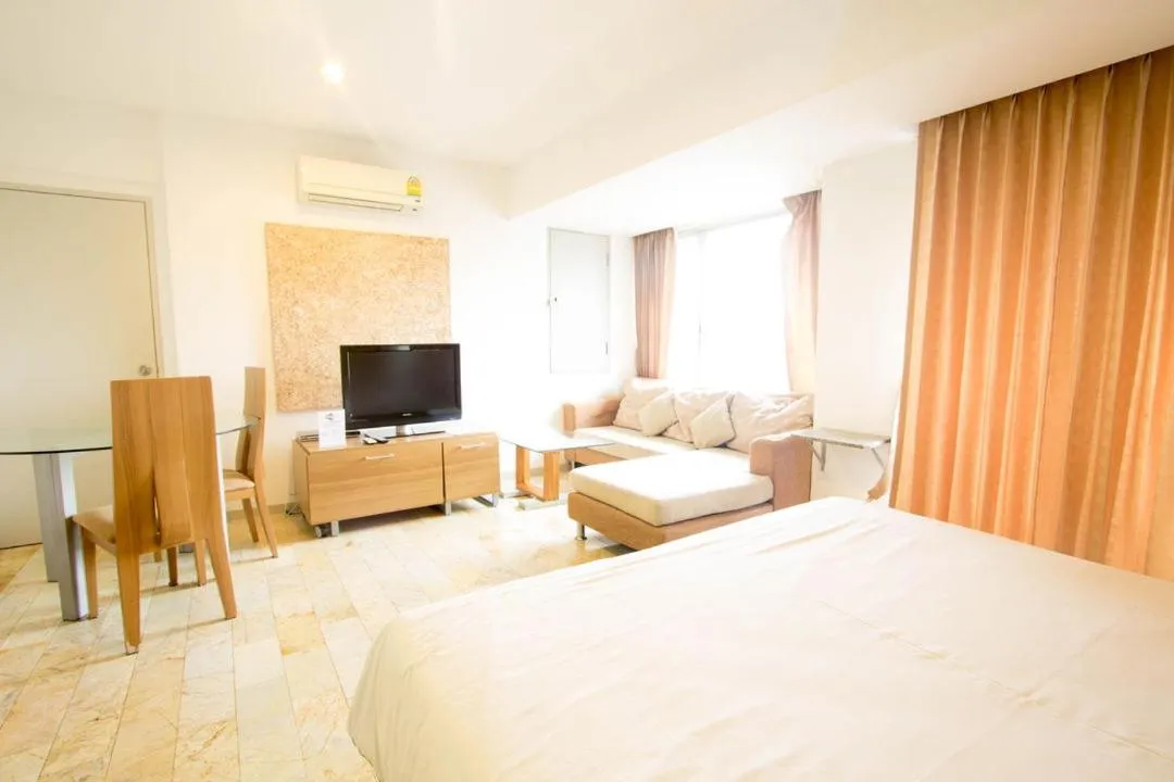 Bed in Galare Thong Tower