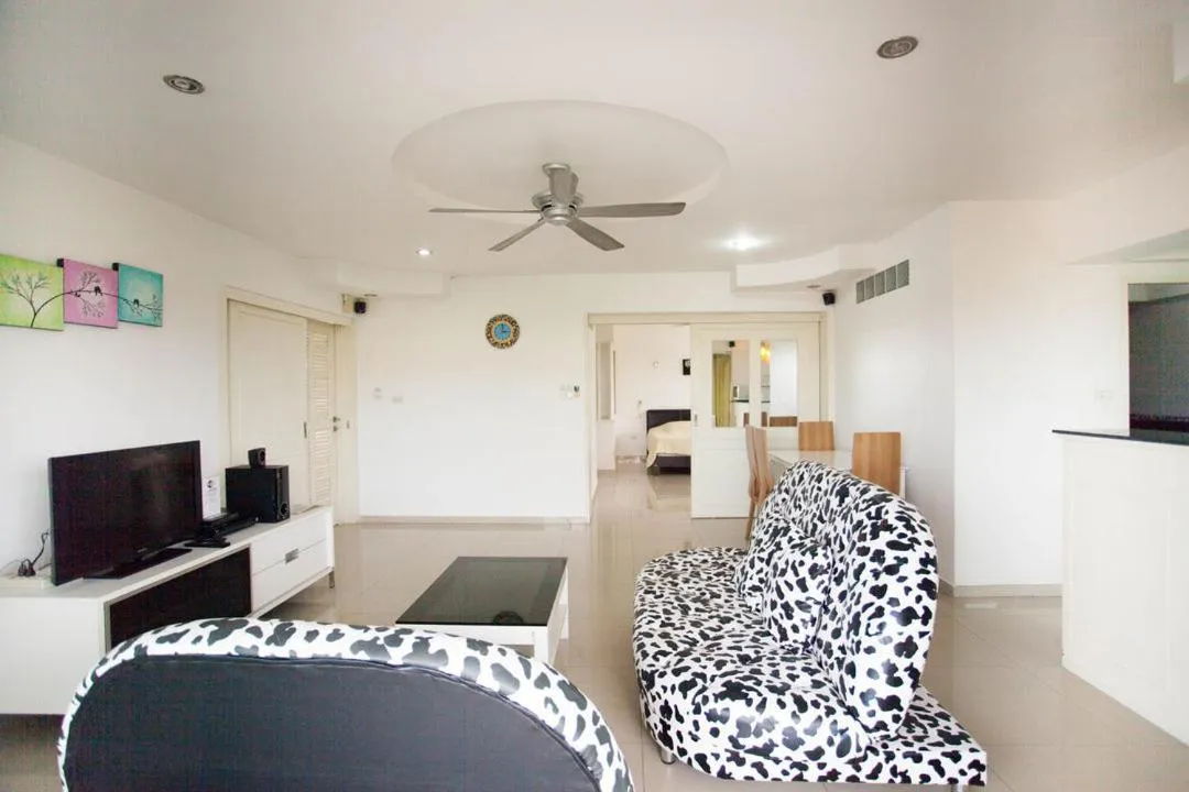 Bed in Galare Thong Tower