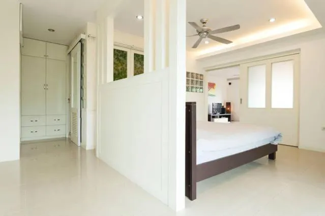 Photo of the whole room, Bed in Galare Thong Tower