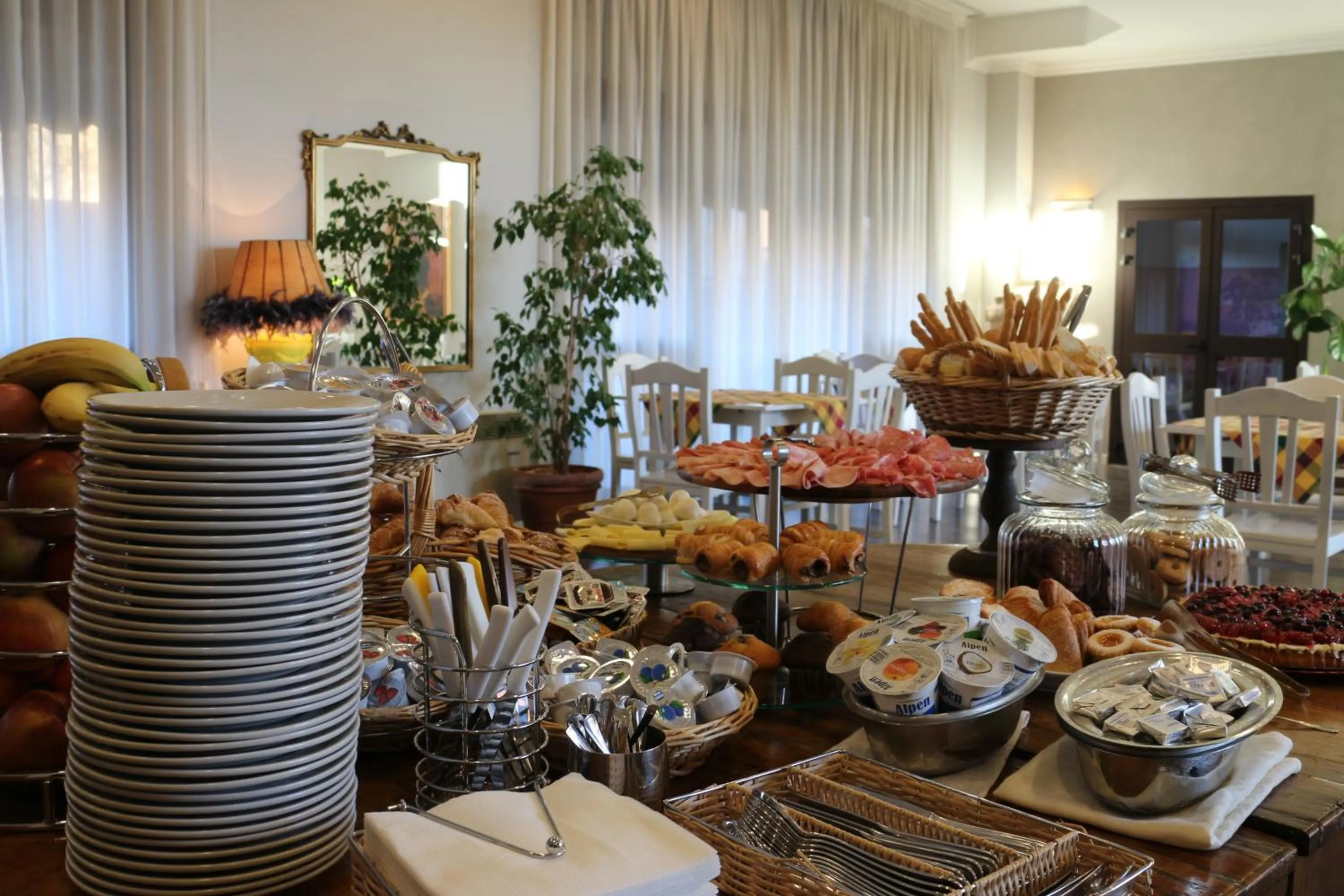 Breakfast in Hotel Tuscania Panoramico