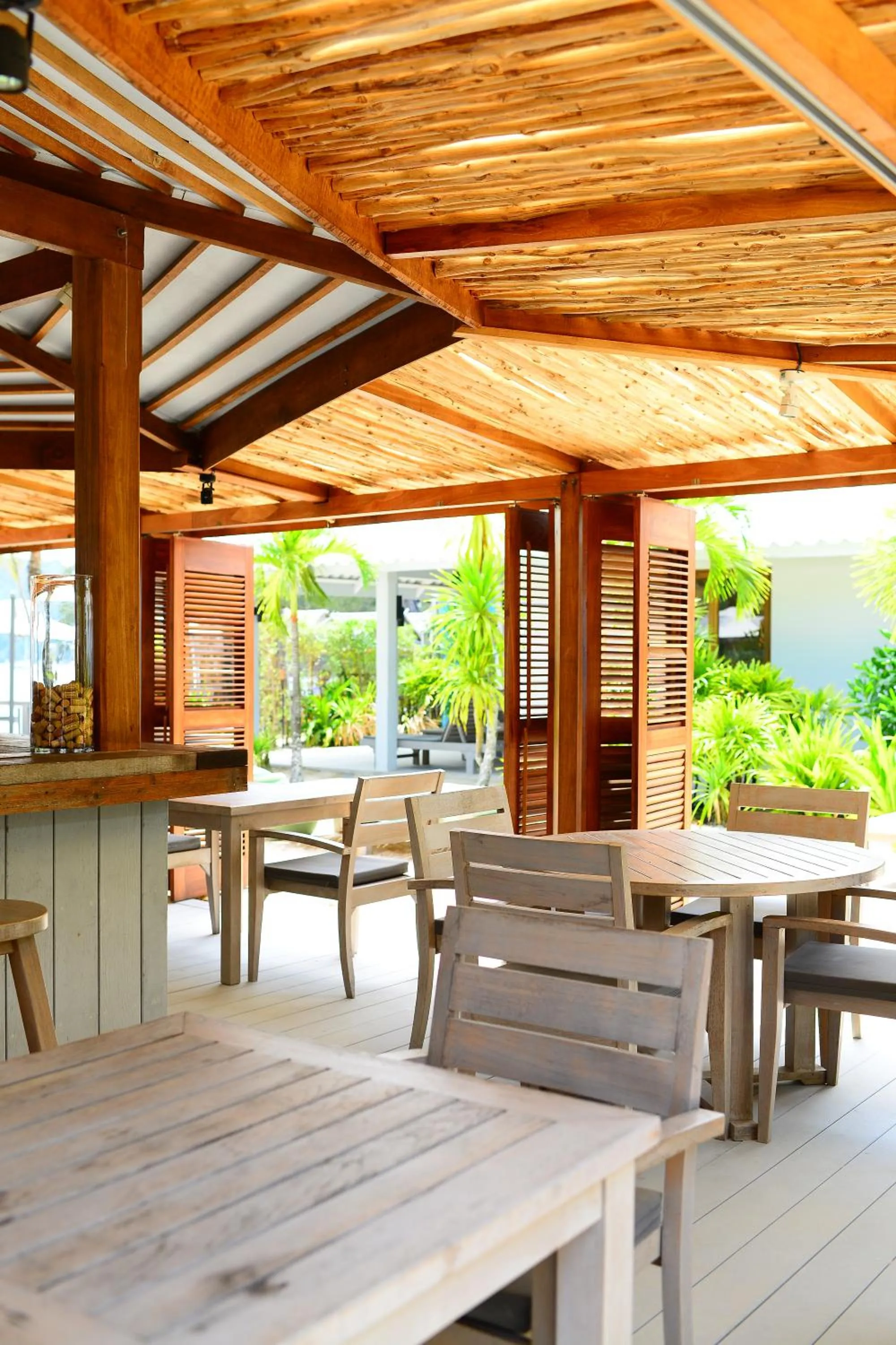 Restaurant/places to eat in The Cove