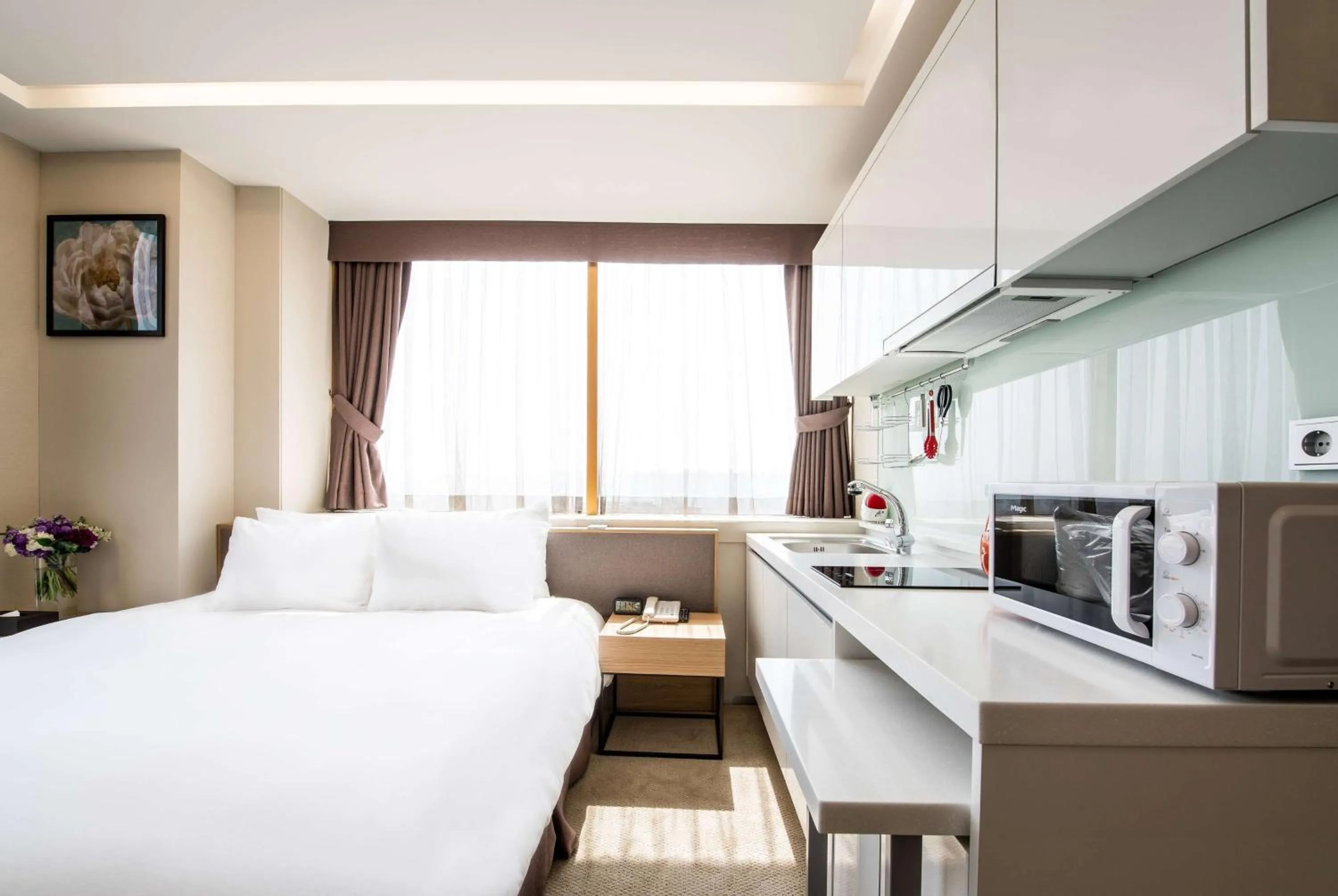 Photo of the whole room, Bed in Gloucester Hotel Incheon