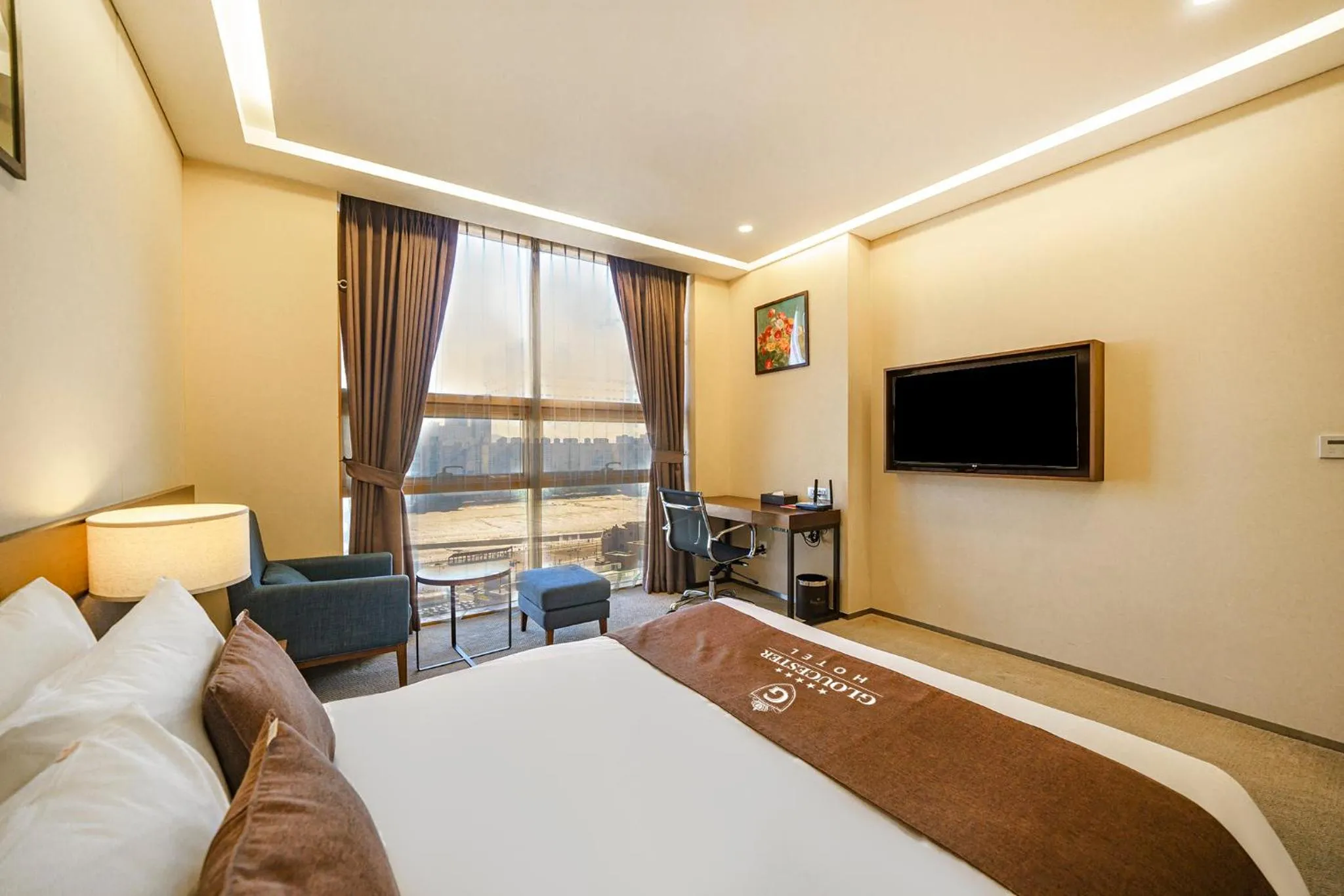 Bed in Gloucester Hotel Incheon