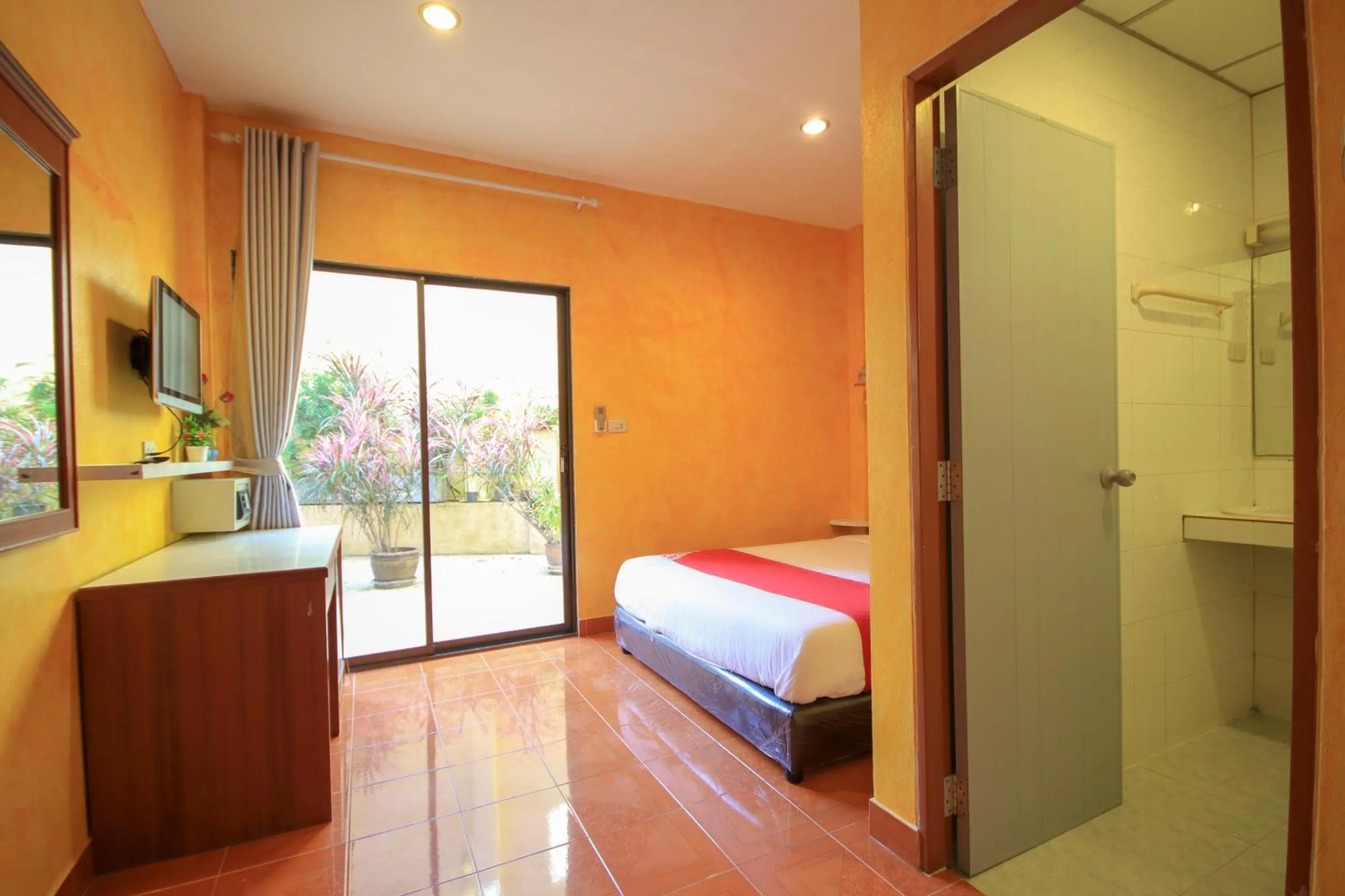 Bedroom, Bed in Ban Elephant Blanc Apartment