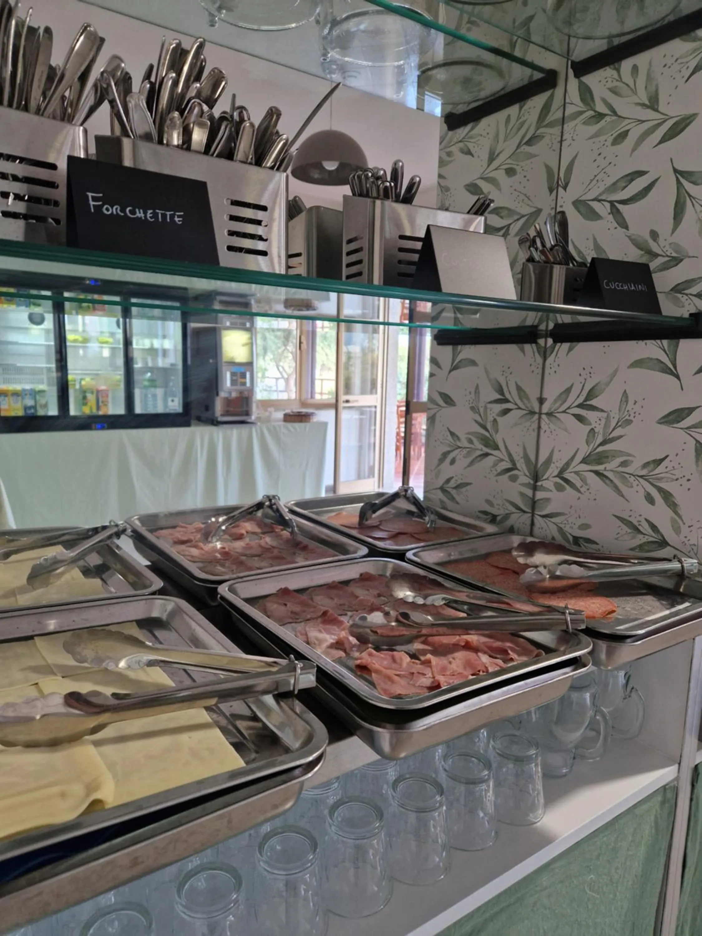 Breakfast in Hotel Mistral