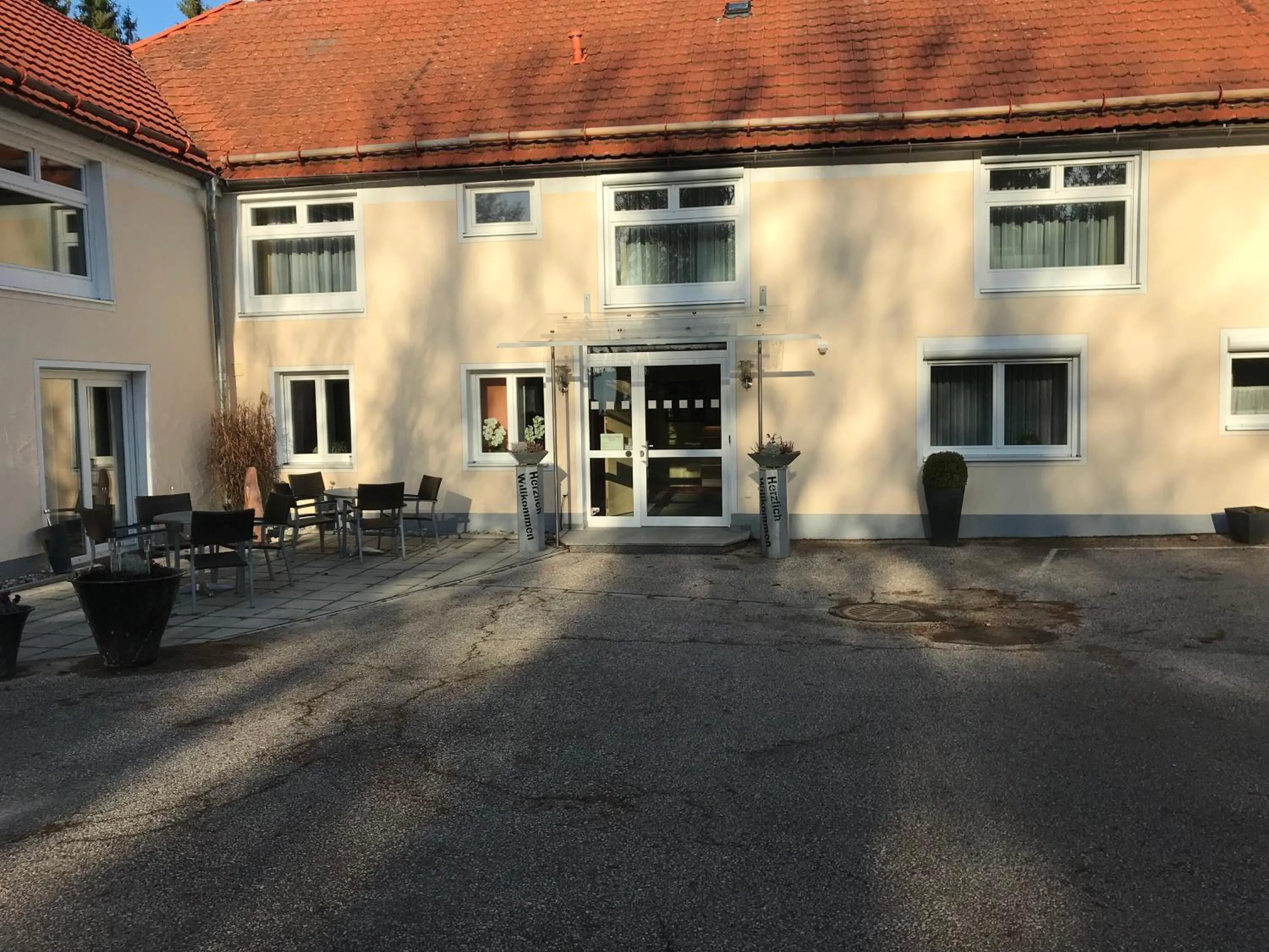 Facade/entrance in Waldgasthof St.Wolfgang