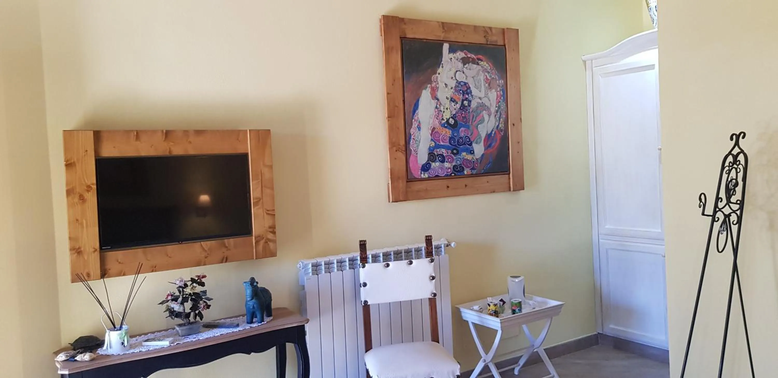 Photo of the whole room in Aquilamaior